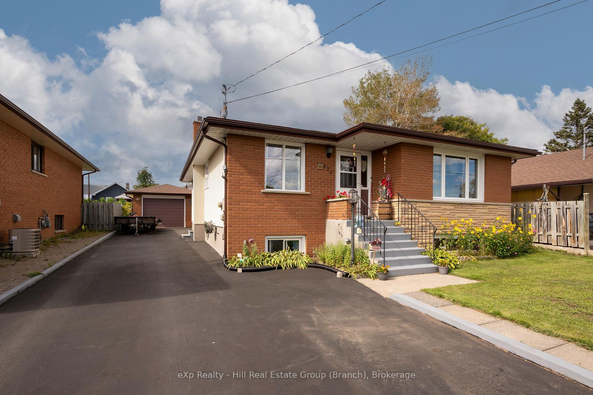 Photo 1 of 520 Dublin Avenue, Thunder Bay, John Street North — HOMEH