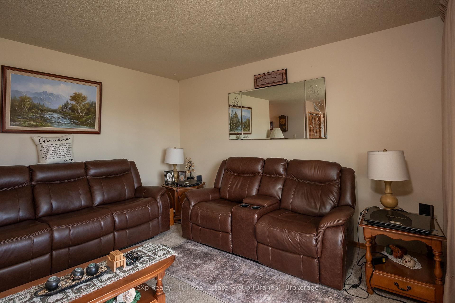 Photo 12 of 520 Dublin Avenue, Thunder Bay, John Street North — HOMEH