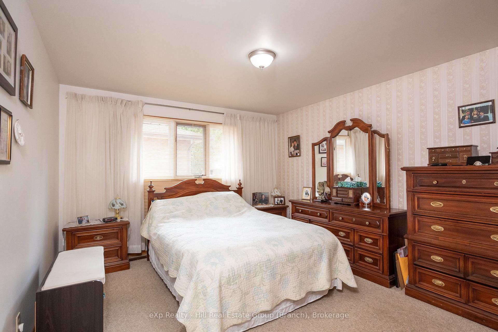 Photo 22 of 520 Dublin Avenue, Thunder Bay, John Street North — HOMEH