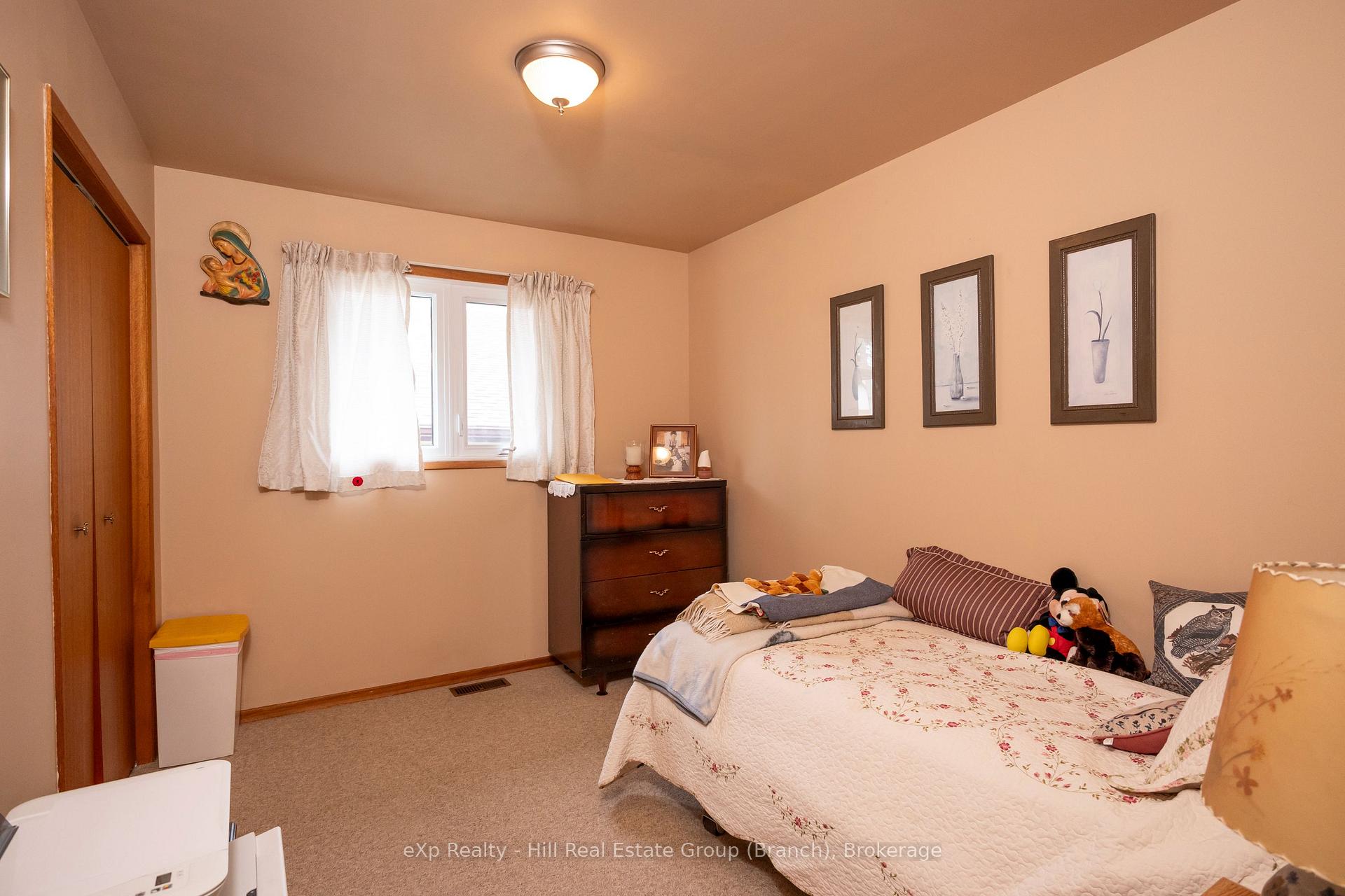 Photo 29 of 520 Dublin Avenue, Thunder Bay, John Street North — HOMEH