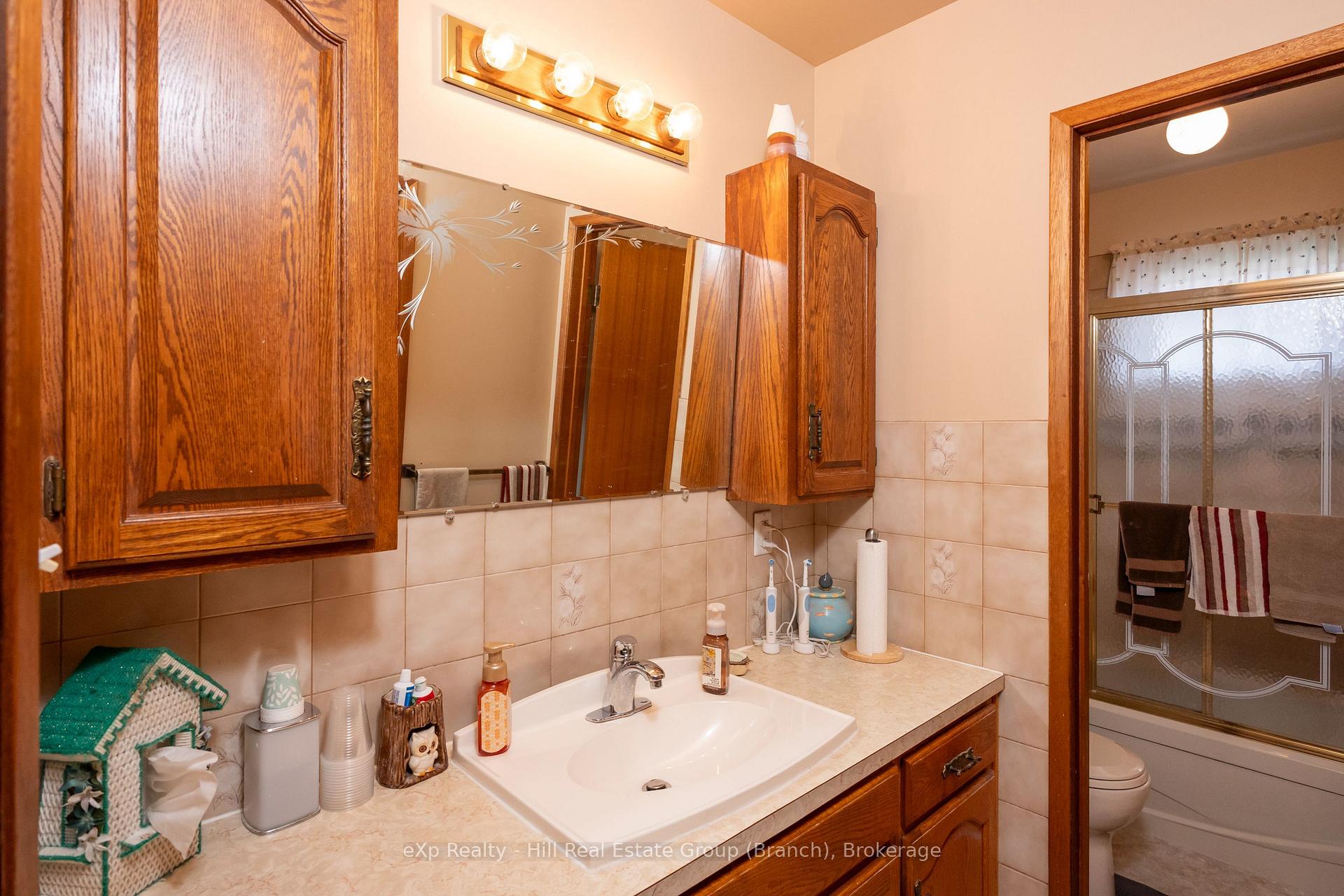 Photo 31 of 520 Dublin Avenue, Thunder Bay, John Street North — HOMEH