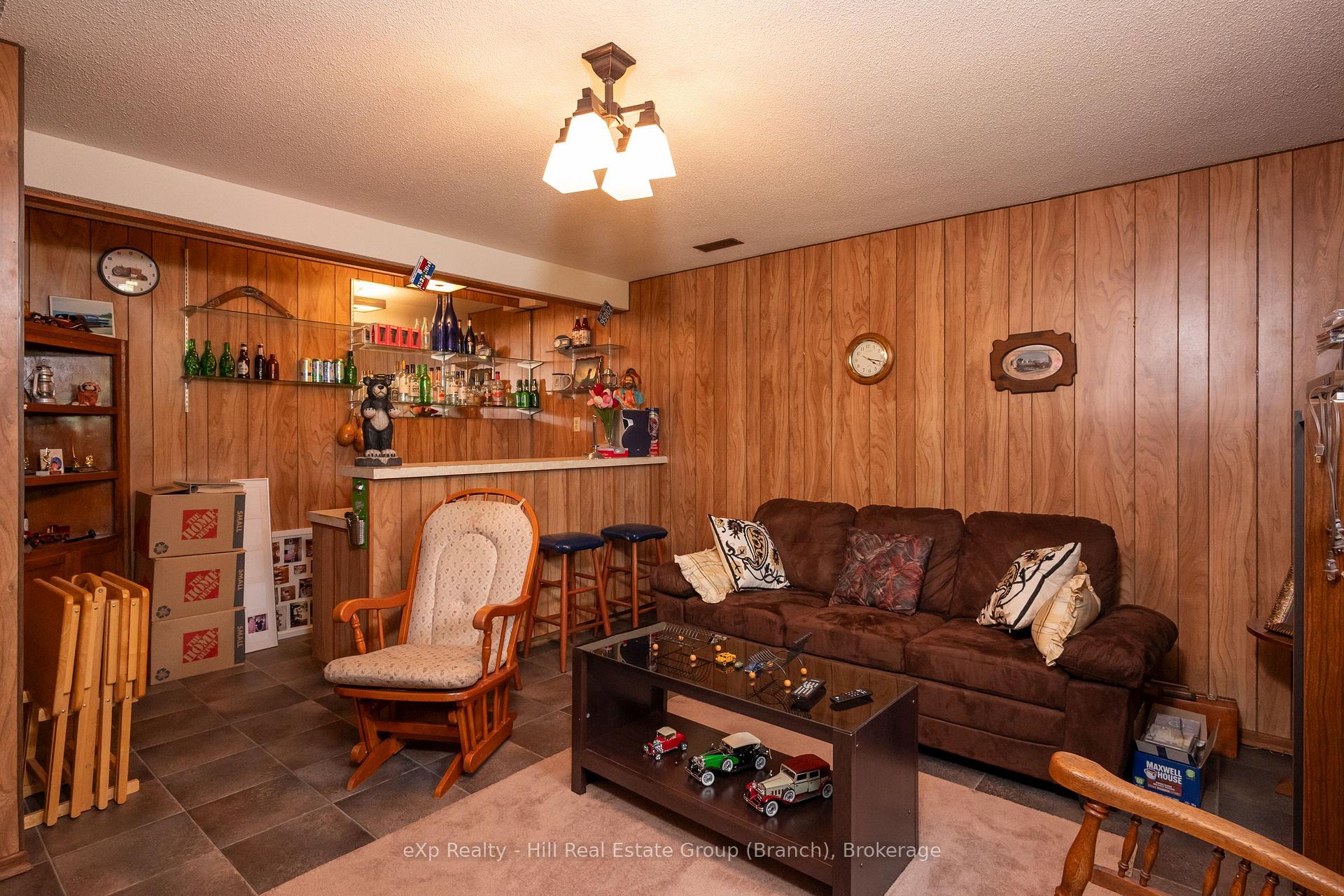 Photo 34 of 520 Dublin Avenue, Thunder Bay, John Street North — HOMEH