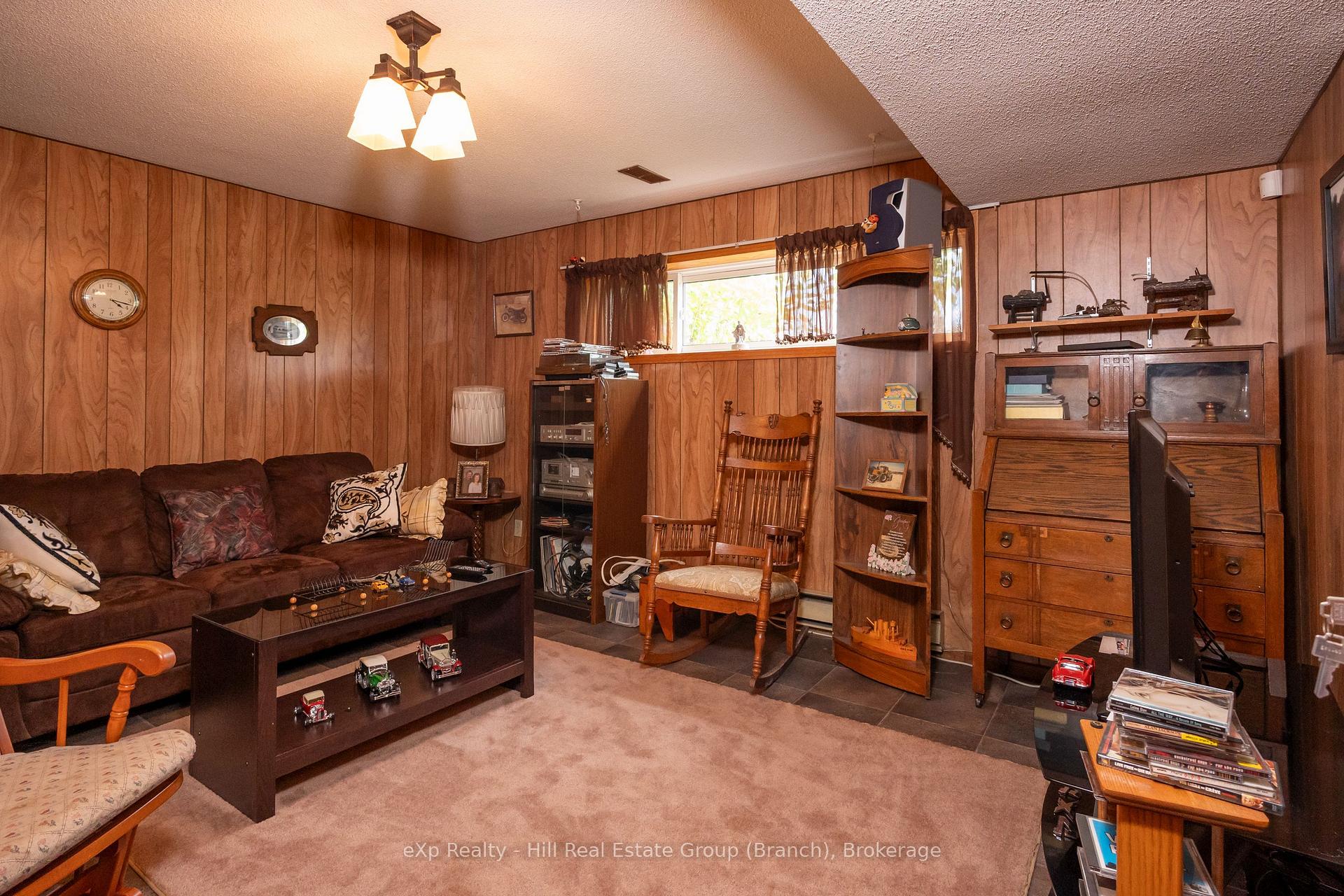 Photo 35 of 520 Dublin Avenue, Thunder Bay, John Street North — HOMEH