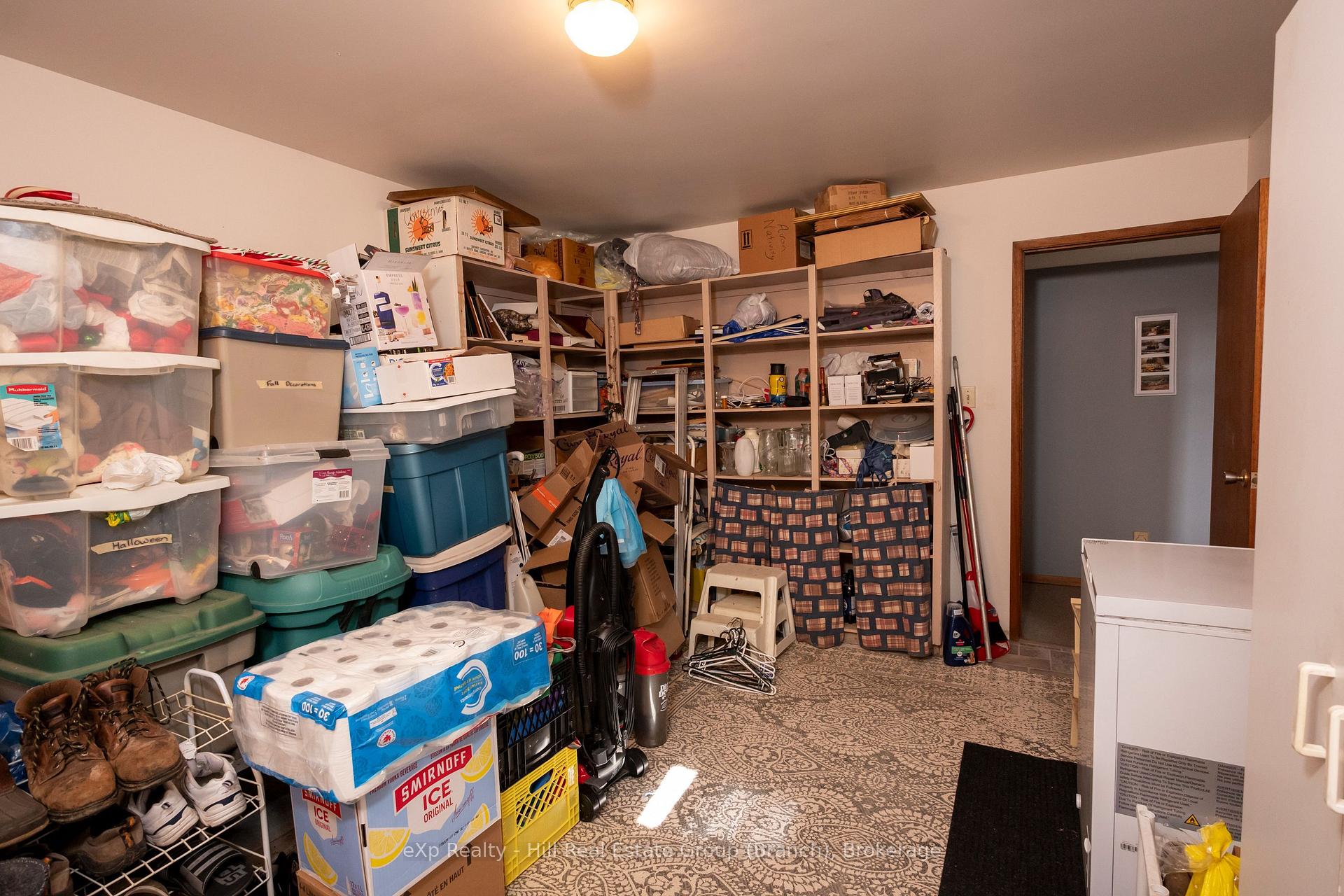 Photo 48 of 520 Dublin Avenue, Thunder Bay, John Street North — HOMEH
