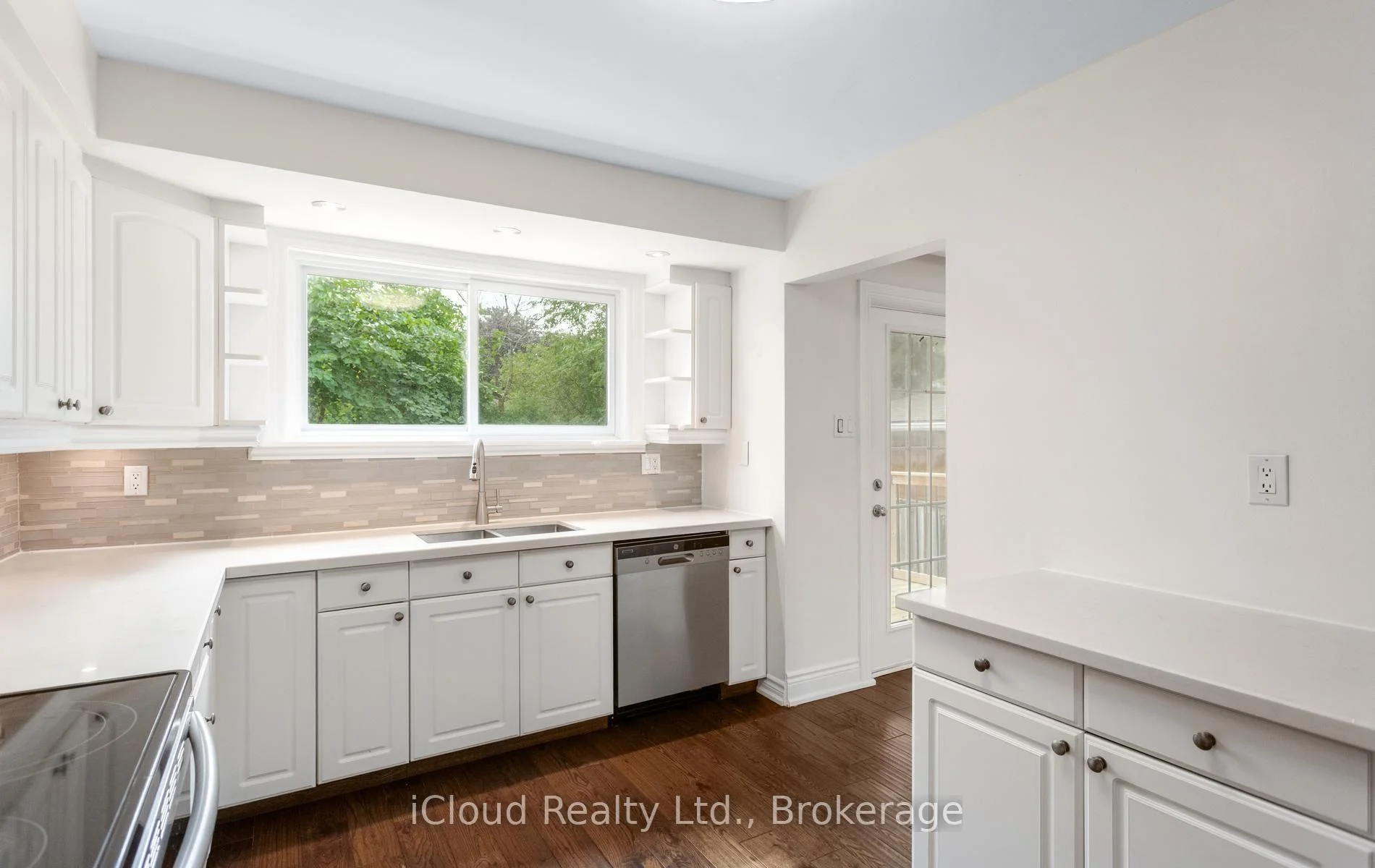 Photo 36 of 588 Walkers Line, Burlington, Roseland — HOMEH