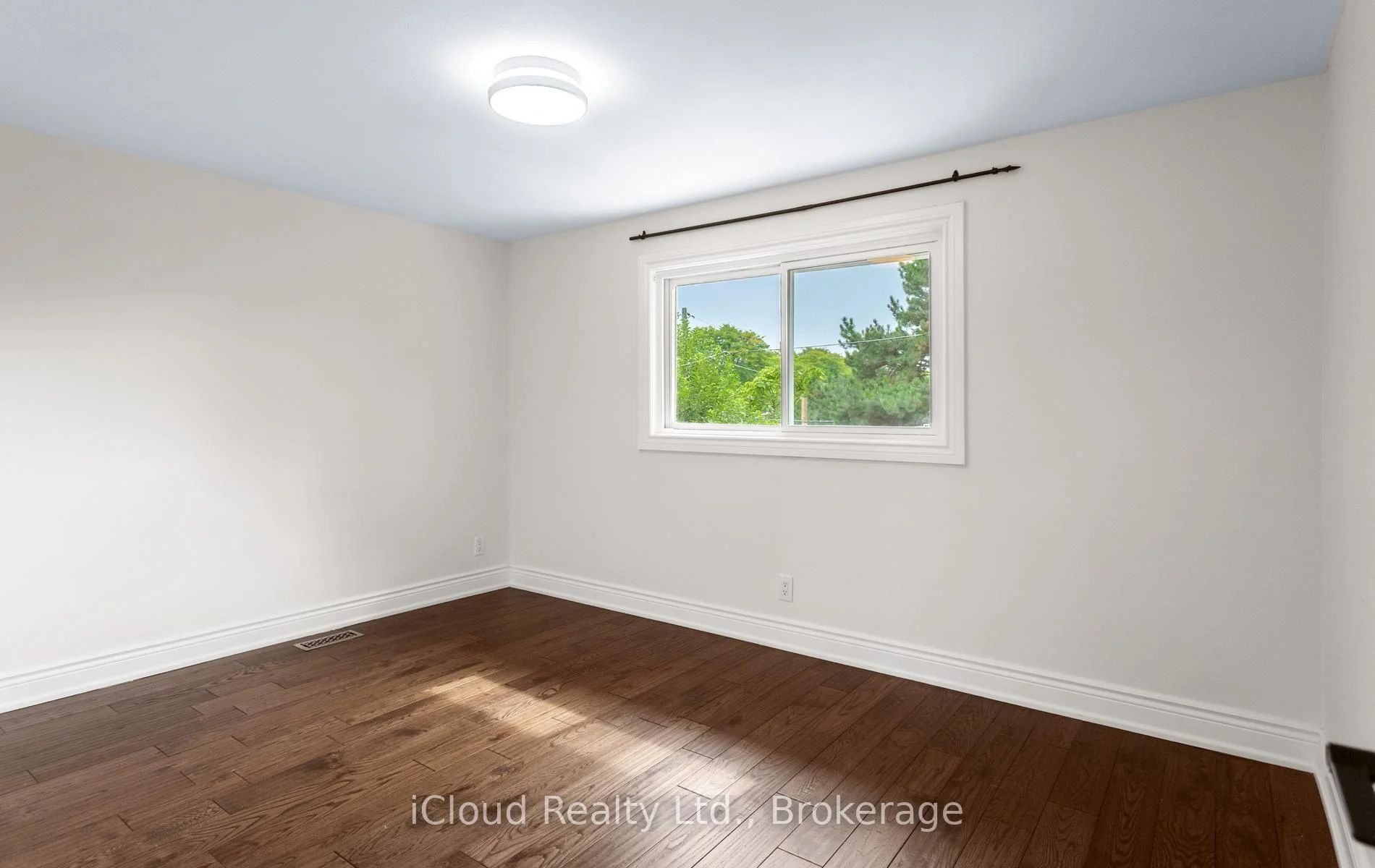 Photo 46 of 588 Walkers Line, Burlington, Roseland — HOMEH