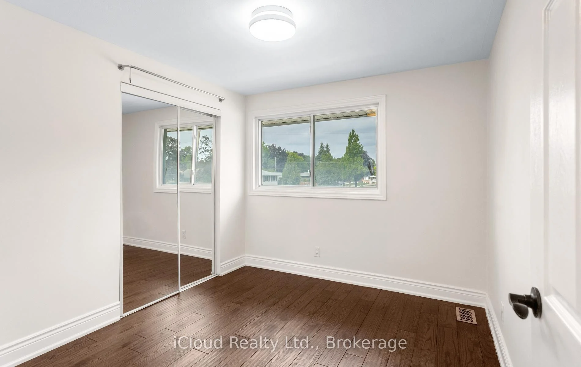 Photo 56 of 588 Walkers Line, Burlington, Roseland — HOMEH