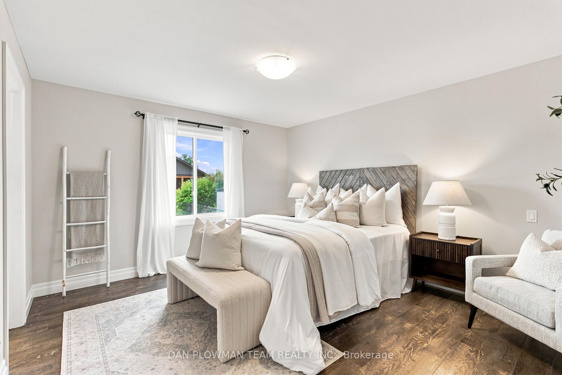 Photo 17 of 26 Autumn Grove, Quinte West, Murray Ward — HOMEH