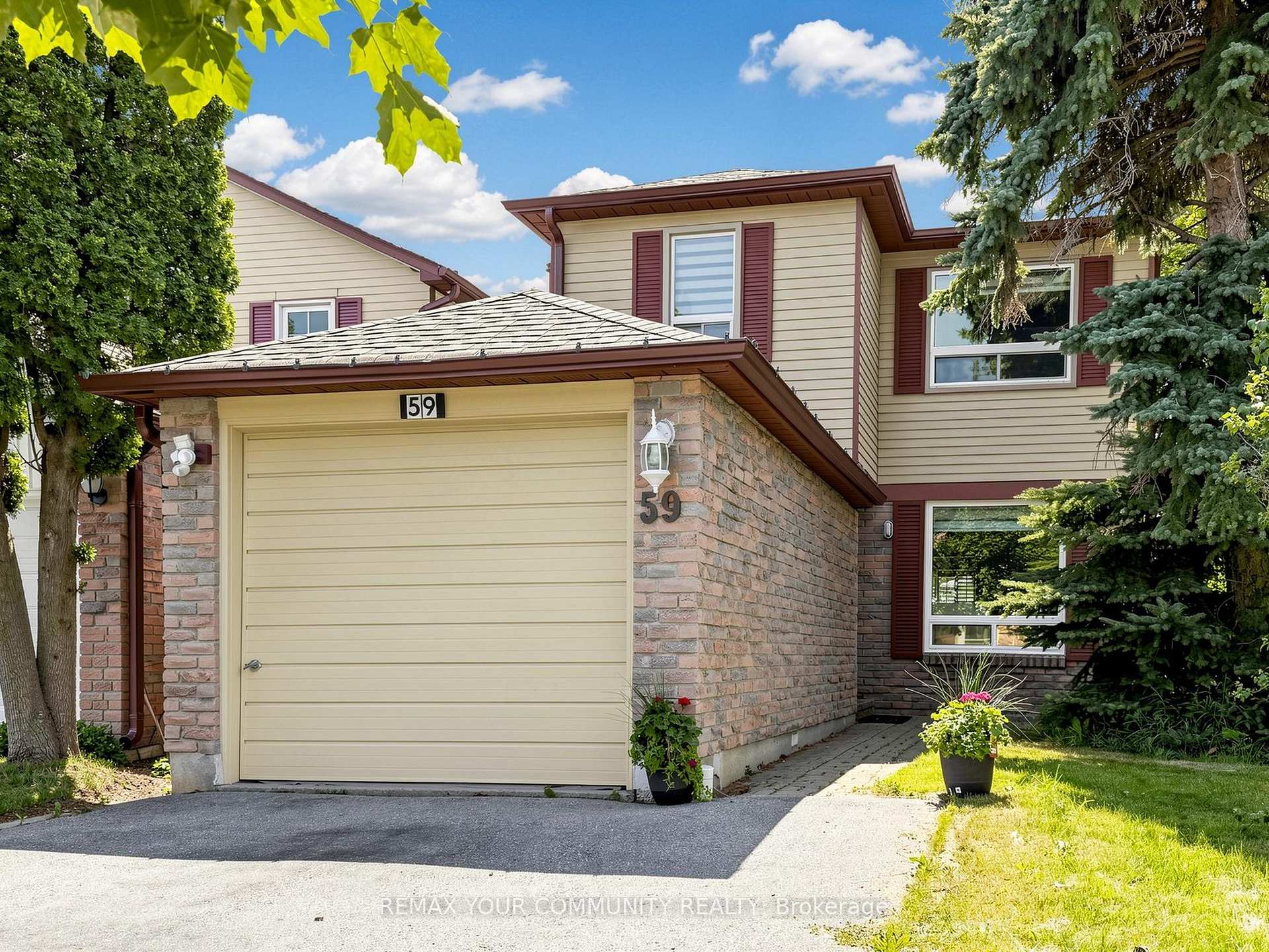 Photo 3 of 59 Valley Stream Drive, Scarborough, Milliken — HOMEH