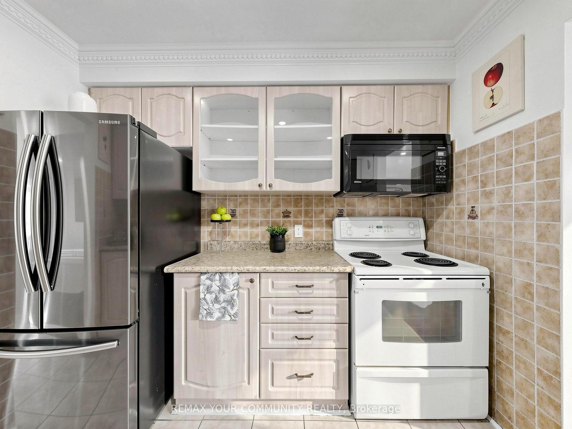 Photo 11 of 59 Valley Stream Drive, Scarborough, Milliken — HOMEH