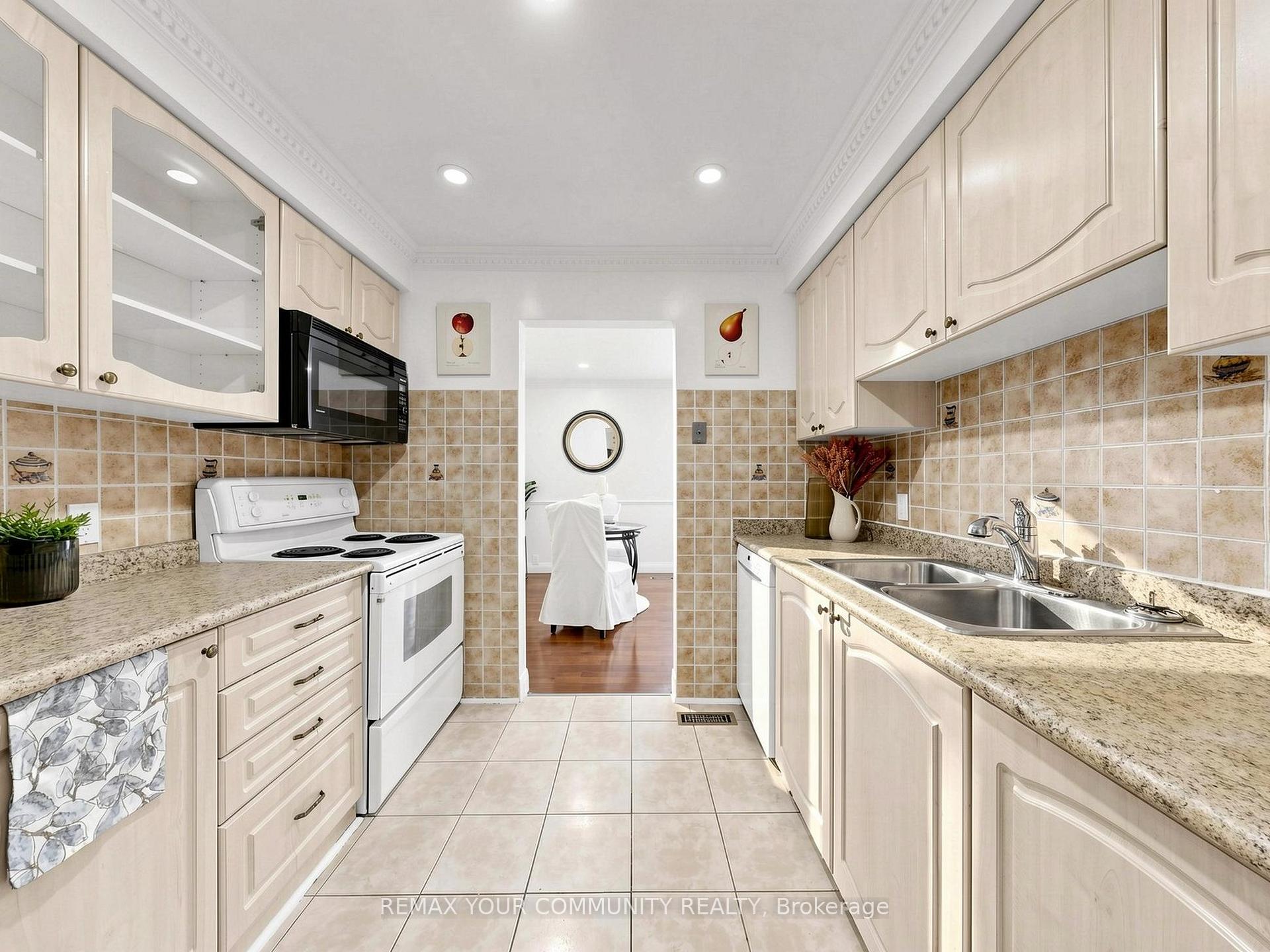 Photo 13 of 59 Valley Stream Drive, Scarborough, Milliken — HOMEH