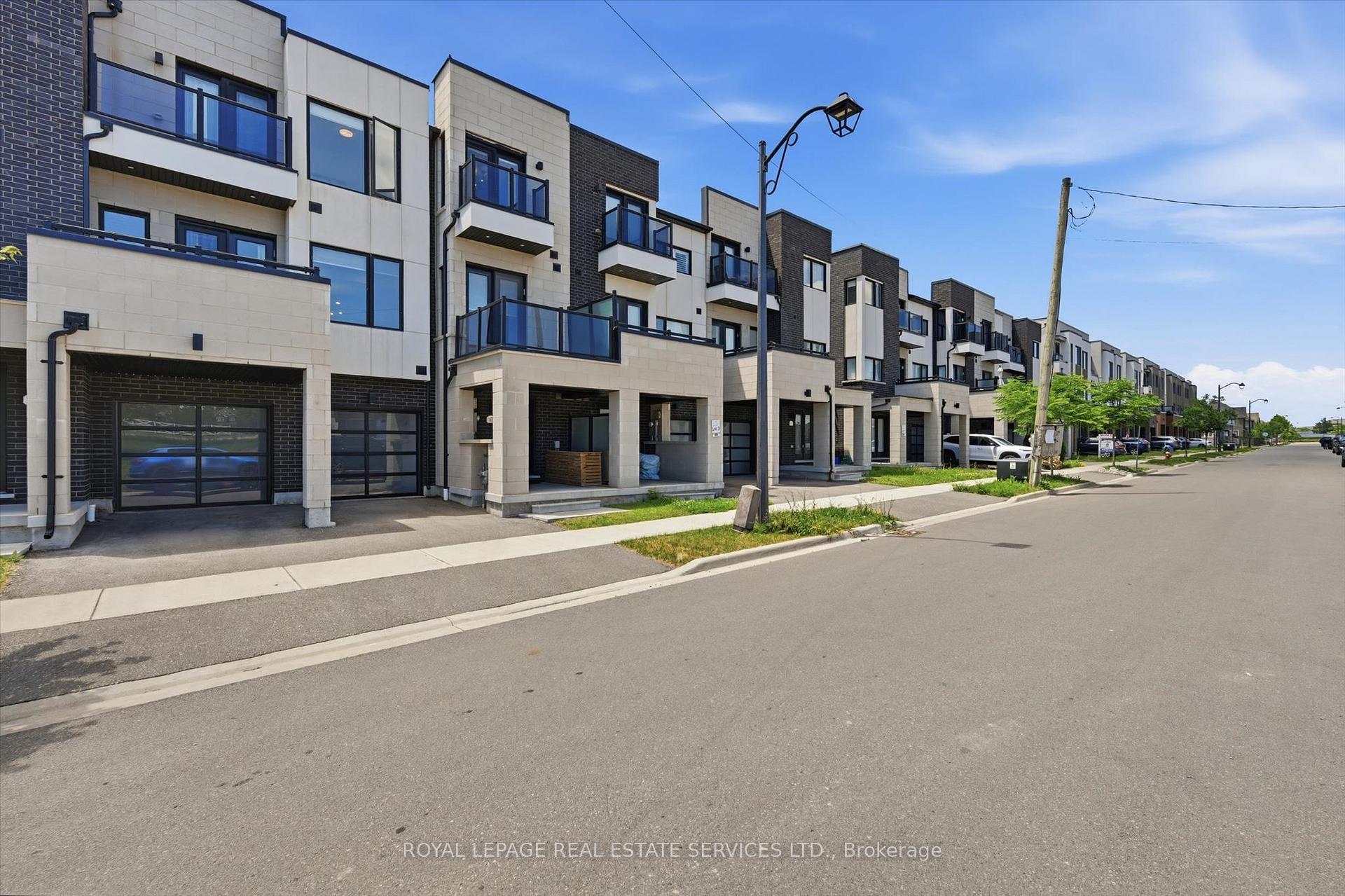 Photo 3 of 1403 Clarriage Court, Milton, Ford — HOMEH