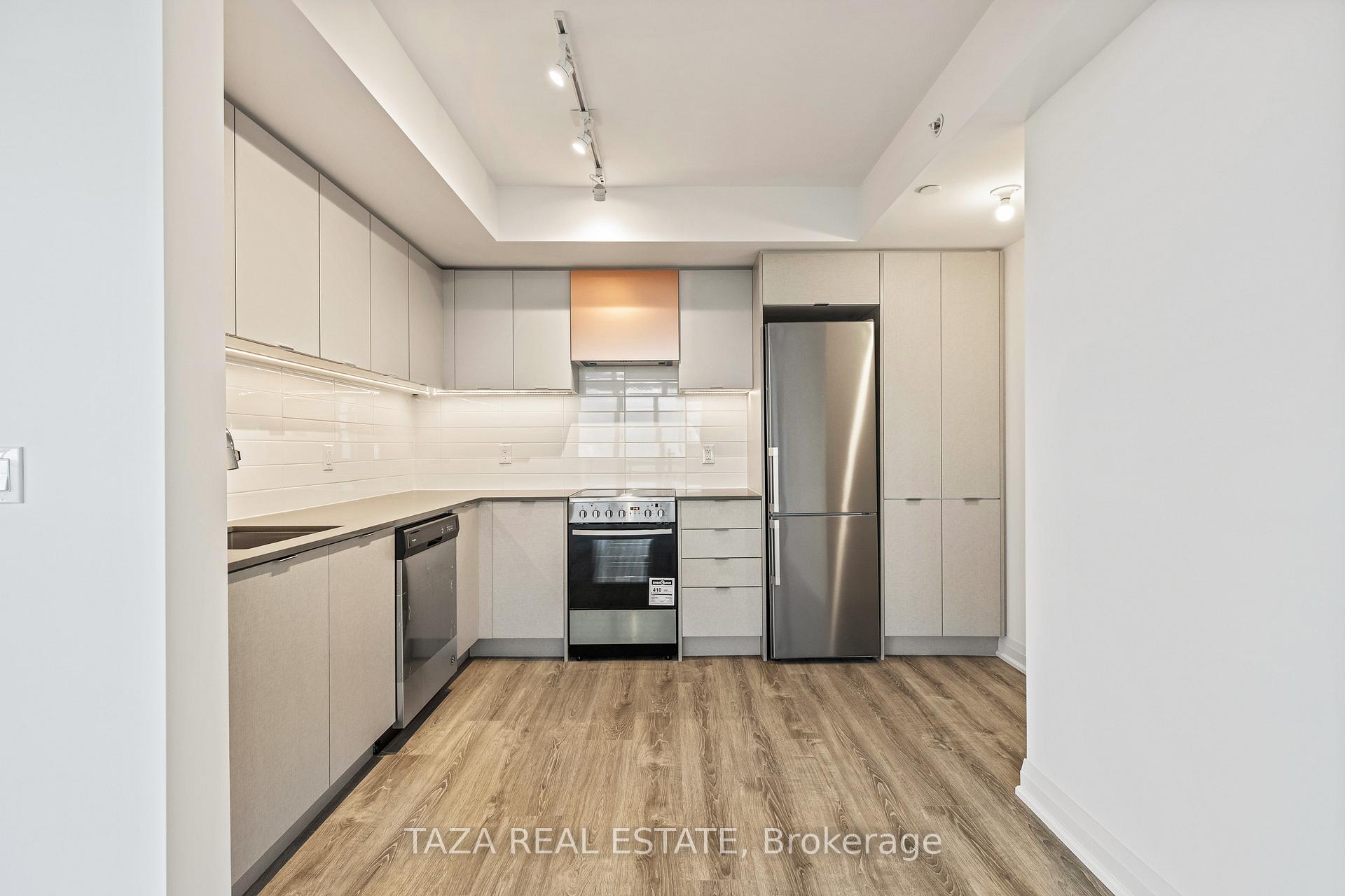 Photo 4 of Unit 2009, 30 Gibbs Road, Etobicoke, Islington-City Centre West — HOMEH