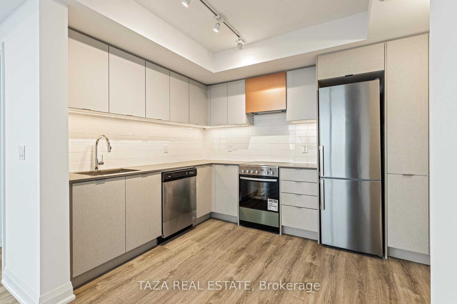 Photo 5 of Unit 2009, 30 Gibbs Road, Etobicoke, Islington-City Centre West — HOMEH