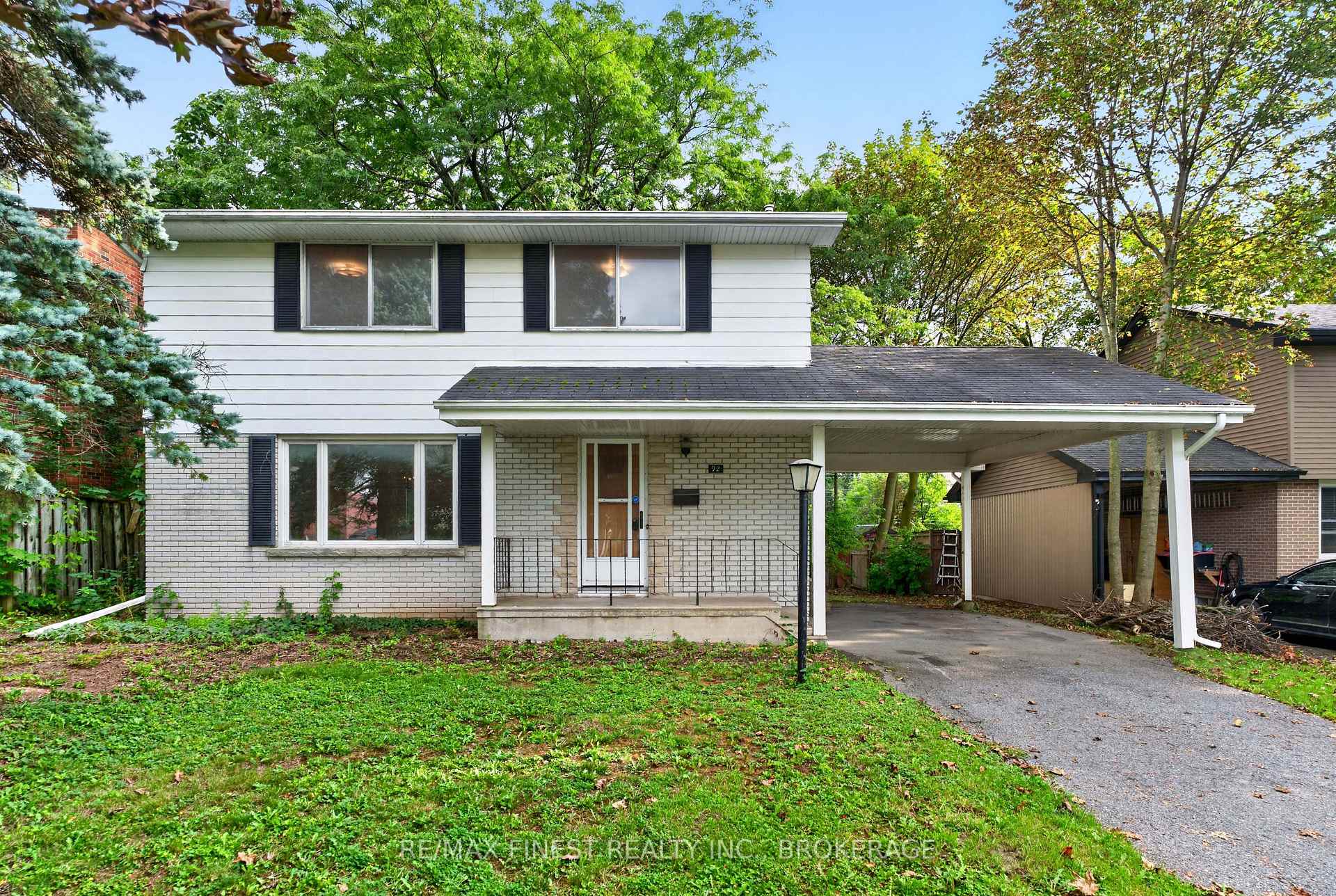 Photo 2 of 92 Cliff Crescent, Kingston, Central City West — HOMEH
