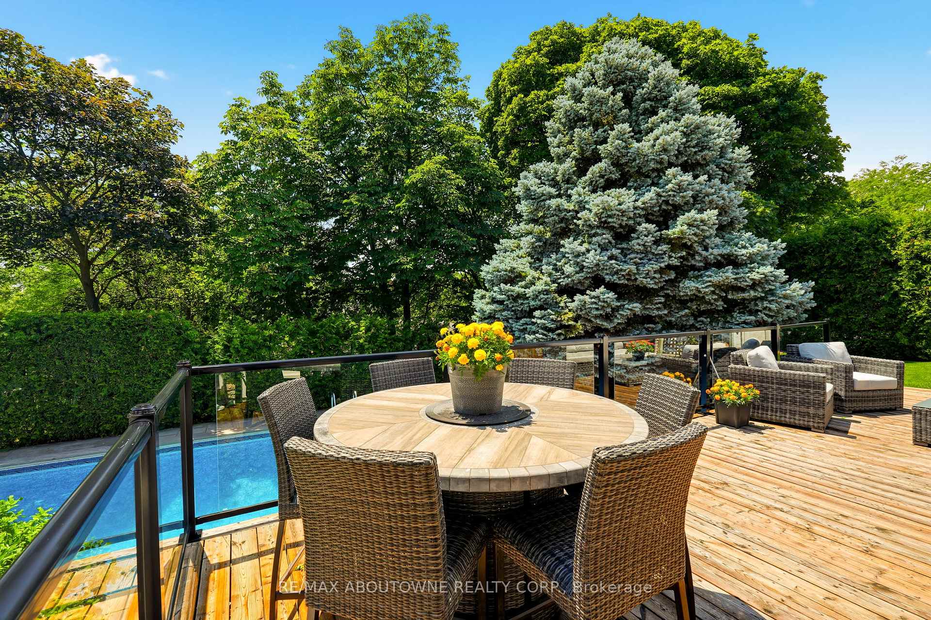 Photo 26 of 1281 Lakeview Drive, Oakville, Falgarwood — HOMEH