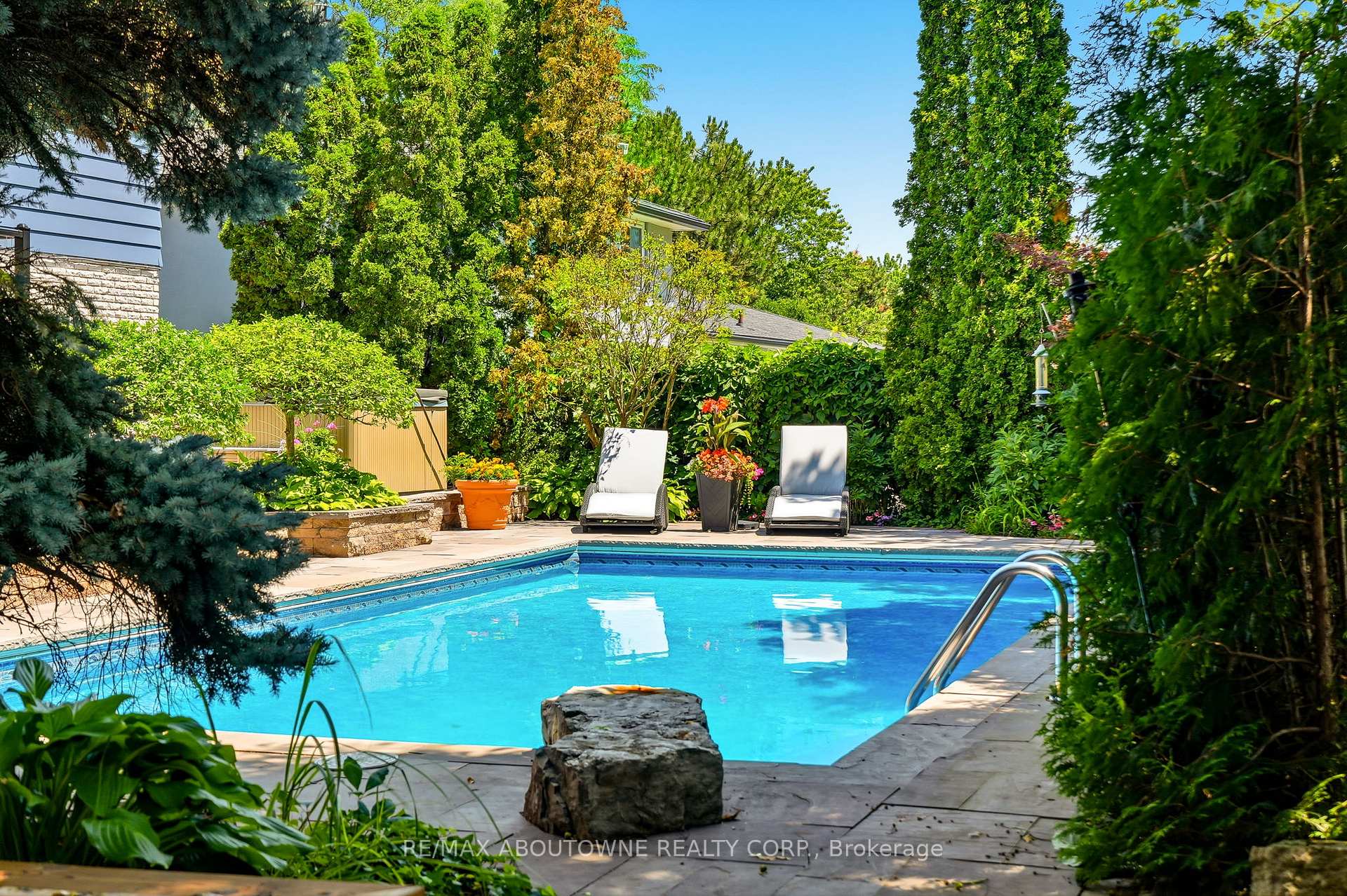 Photo 30 of 1281 Lakeview Drive, Oakville, Falgarwood — HOMEH