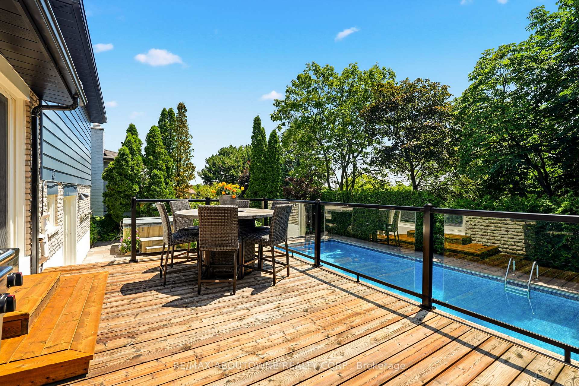 Photo 39 of 1281 Lakeview Drive, Oakville, Falgarwood — HOMEH
