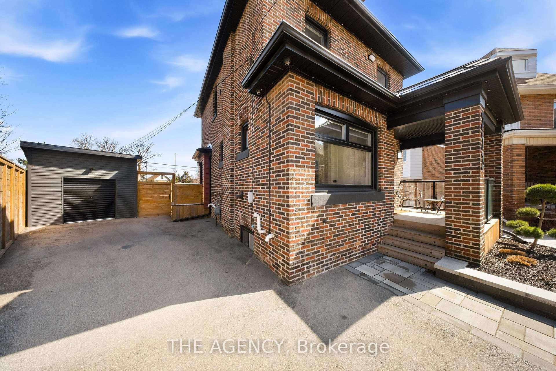 Photo 4 of 273 Stinson Crescent, Hamilton, Stinson — HOMEH