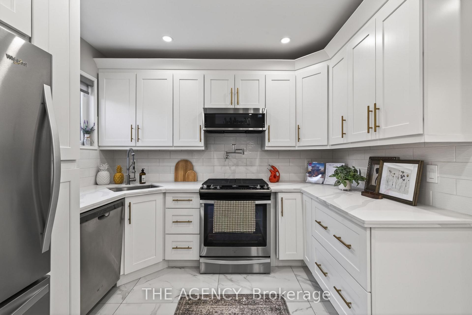 Photo 18 of 273 Stinson Crescent, Hamilton, Stinson — HOMEH