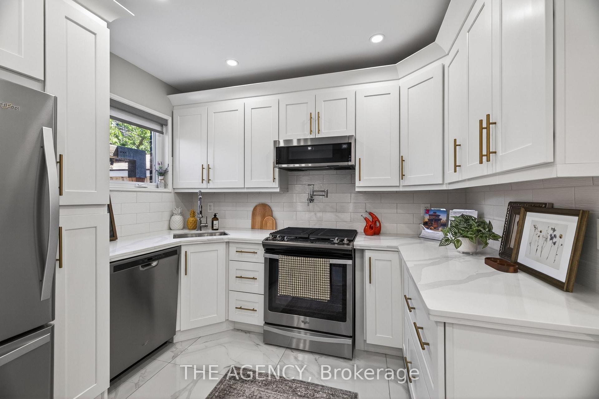 Photo 20 of 273 Stinson Crescent, Hamilton, Stinson — HOMEH