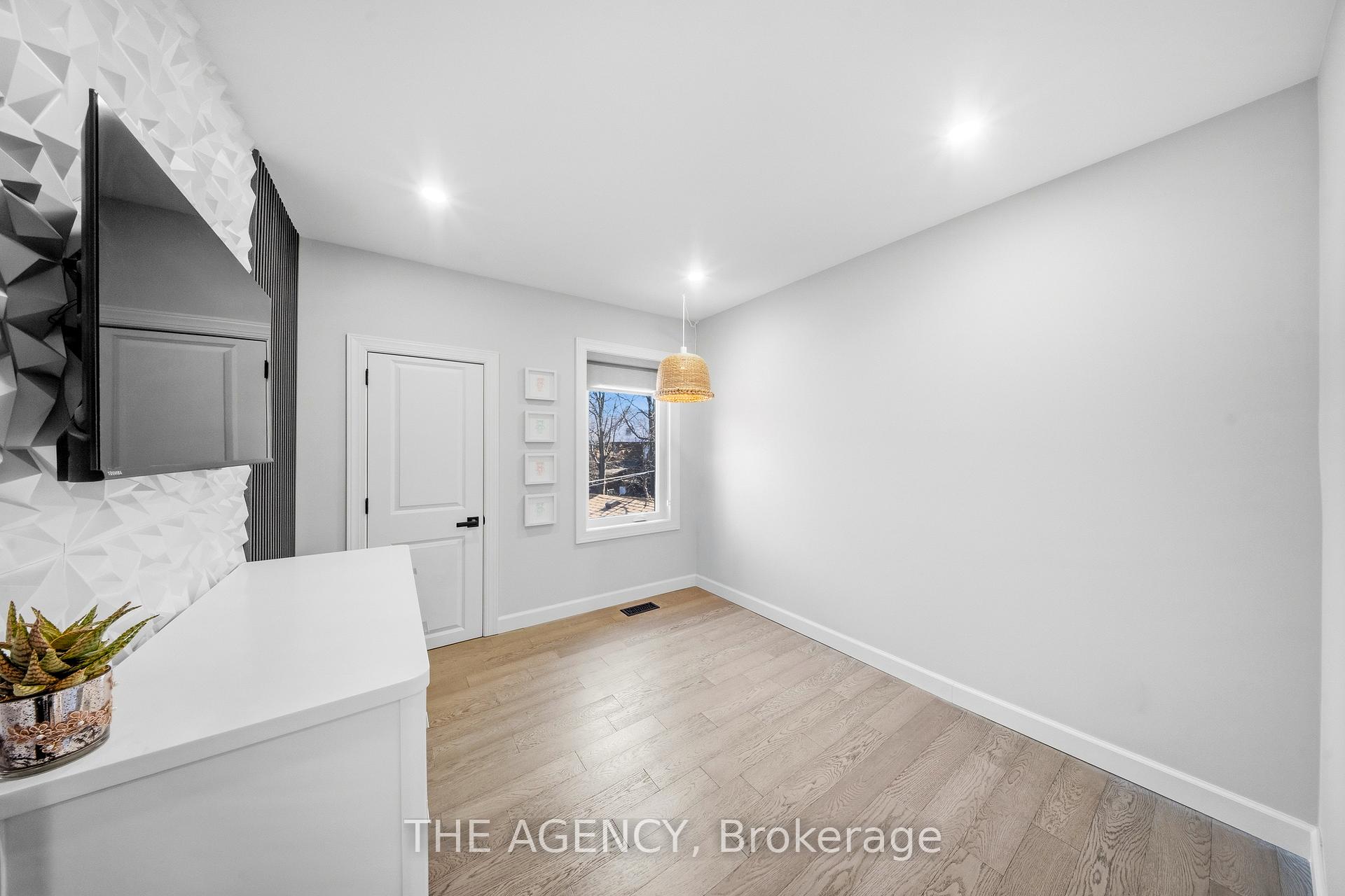 Photo 26 of 273 Stinson Crescent, Hamilton, Stinson — HOMEH