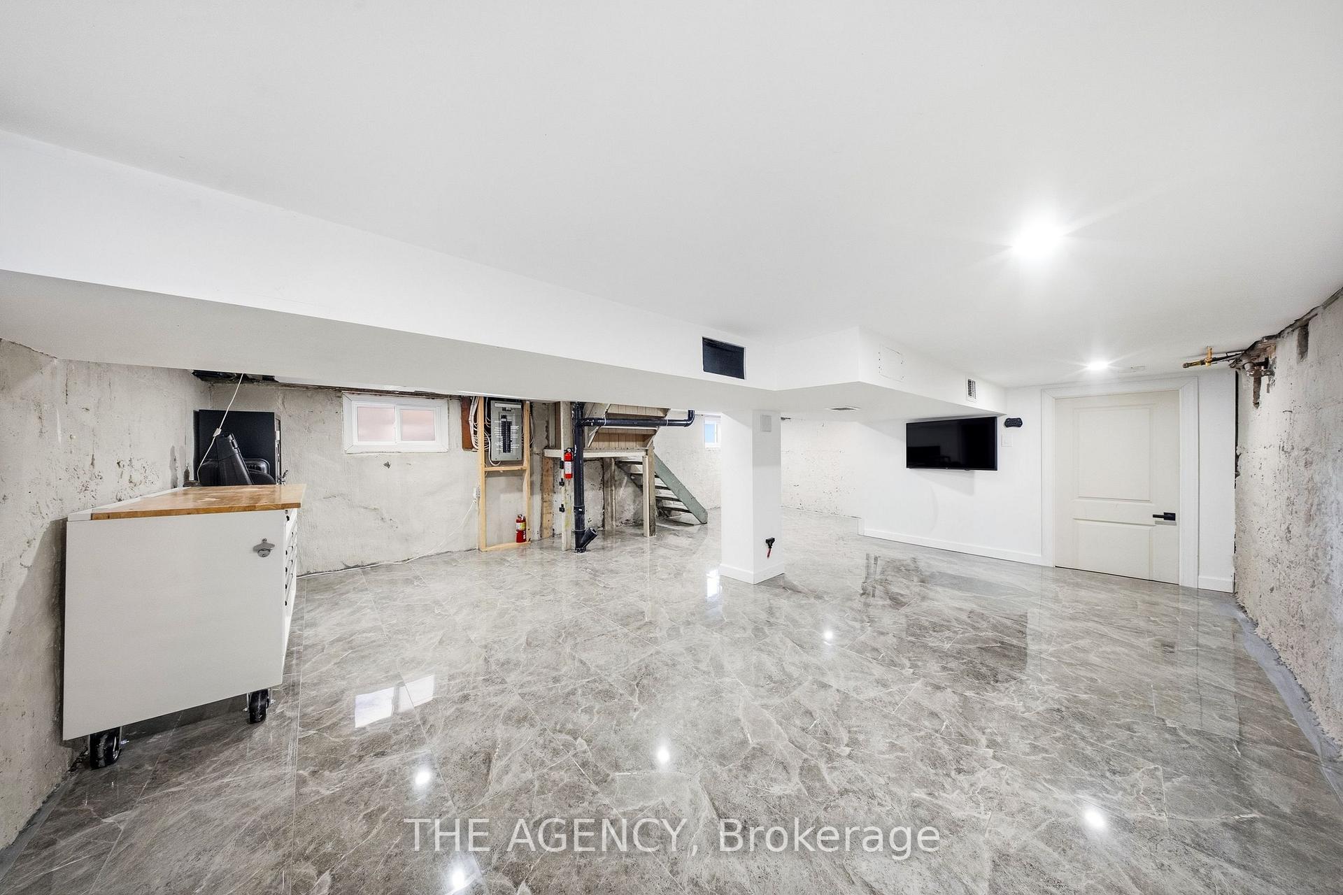 Photo 40 of 273 Stinson Crescent, Hamilton, Stinson — HOMEH
