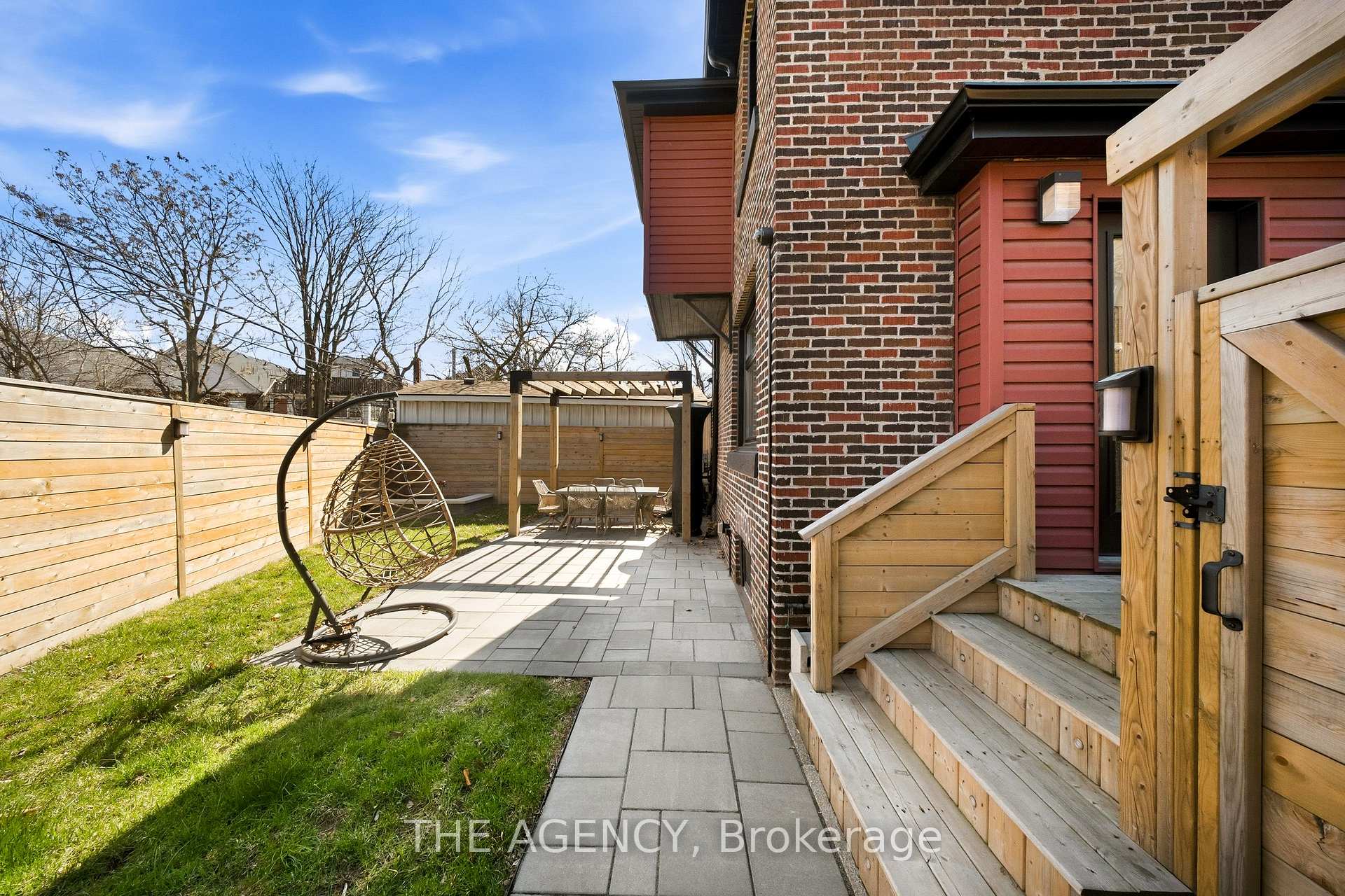 Photo 42 of 273 Stinson Crescent, Hamilton, Stinson — HOMEH