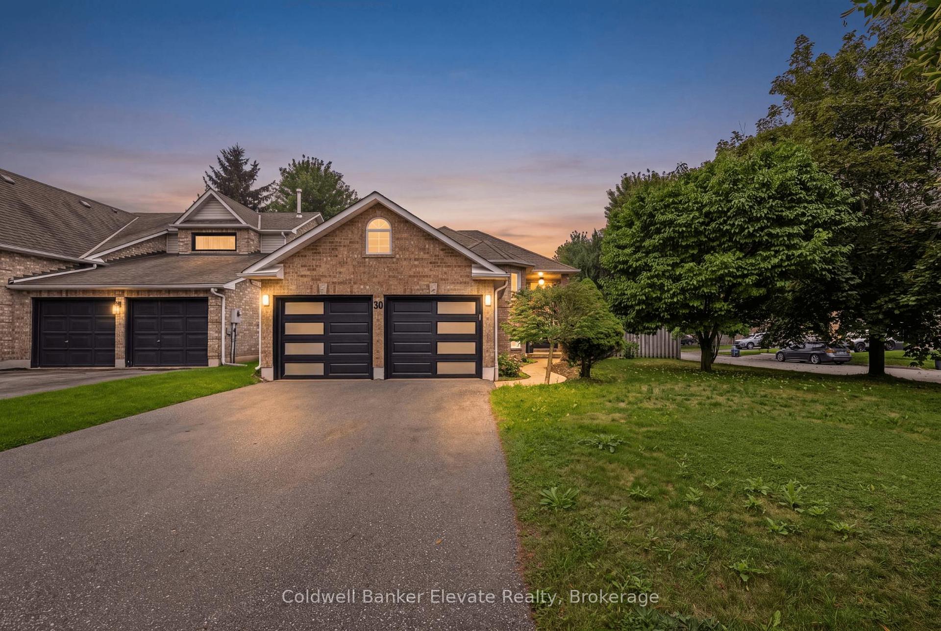 Photo 1 of 20 Ruddell Crescent, Halton Hills, Georgetown — HOMEH