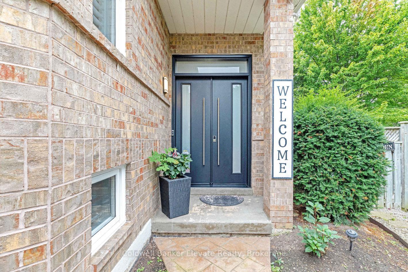 Photo 7 of 20 Ruddell Crescent, Halton Hills, Georgetown — HOMEH