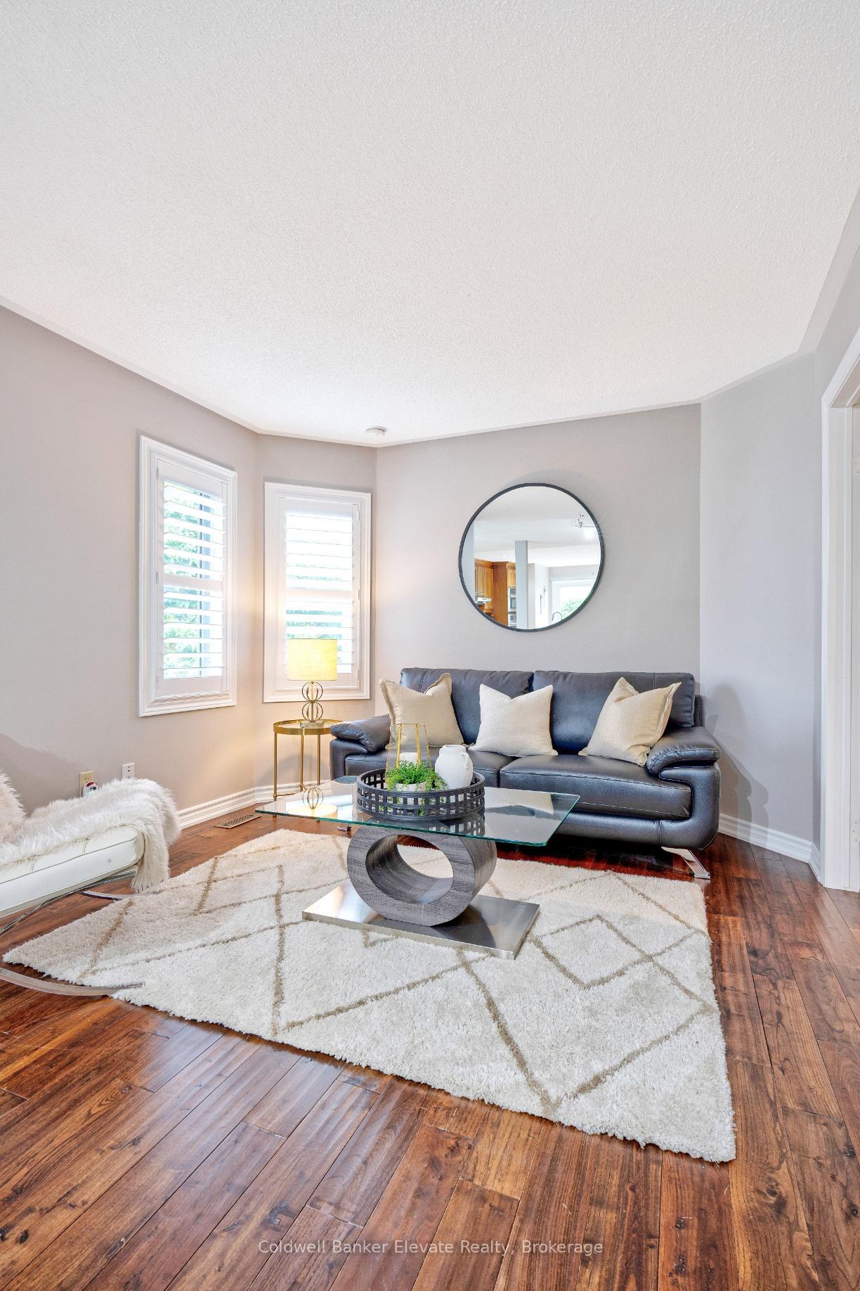 Photo 12 of 20 Ruddell Crescent, Halton Hills, Georgetown — HOMEH