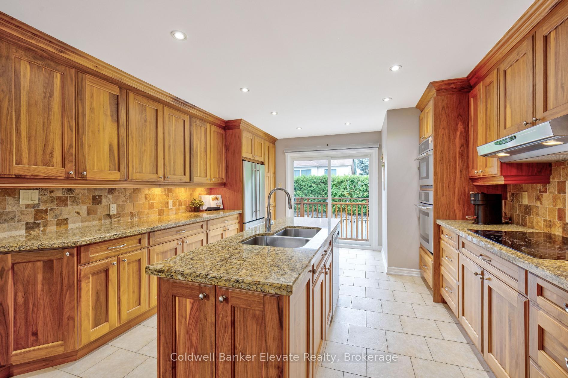 Photo 18 of 20 Ruddell Crescent, Halton Hills, Georgetown — HOMEH