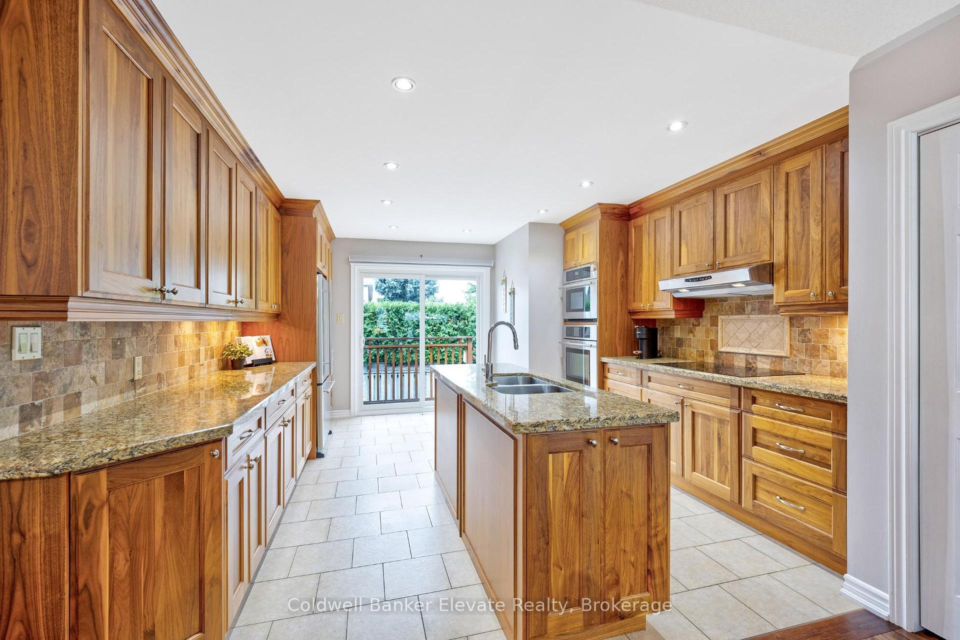Photo 19 of 20 Ruddell Crescent, Halton Hills, Georgetown — HOMEH