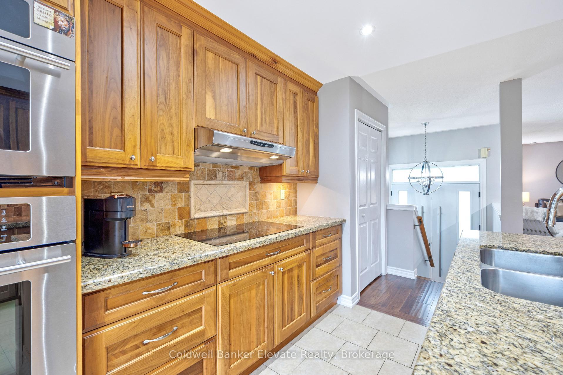 Photo 23 of 20 Ruddell Crescent, Halton Hills, Georgetown — HOMEH