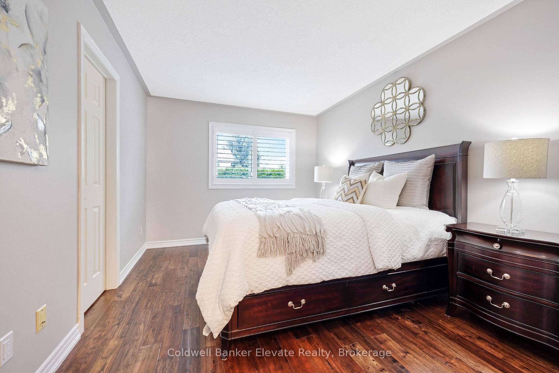 Photo 25 of 20 Ruddell Crescent, Halton Hills, Georgetown — HOMEH