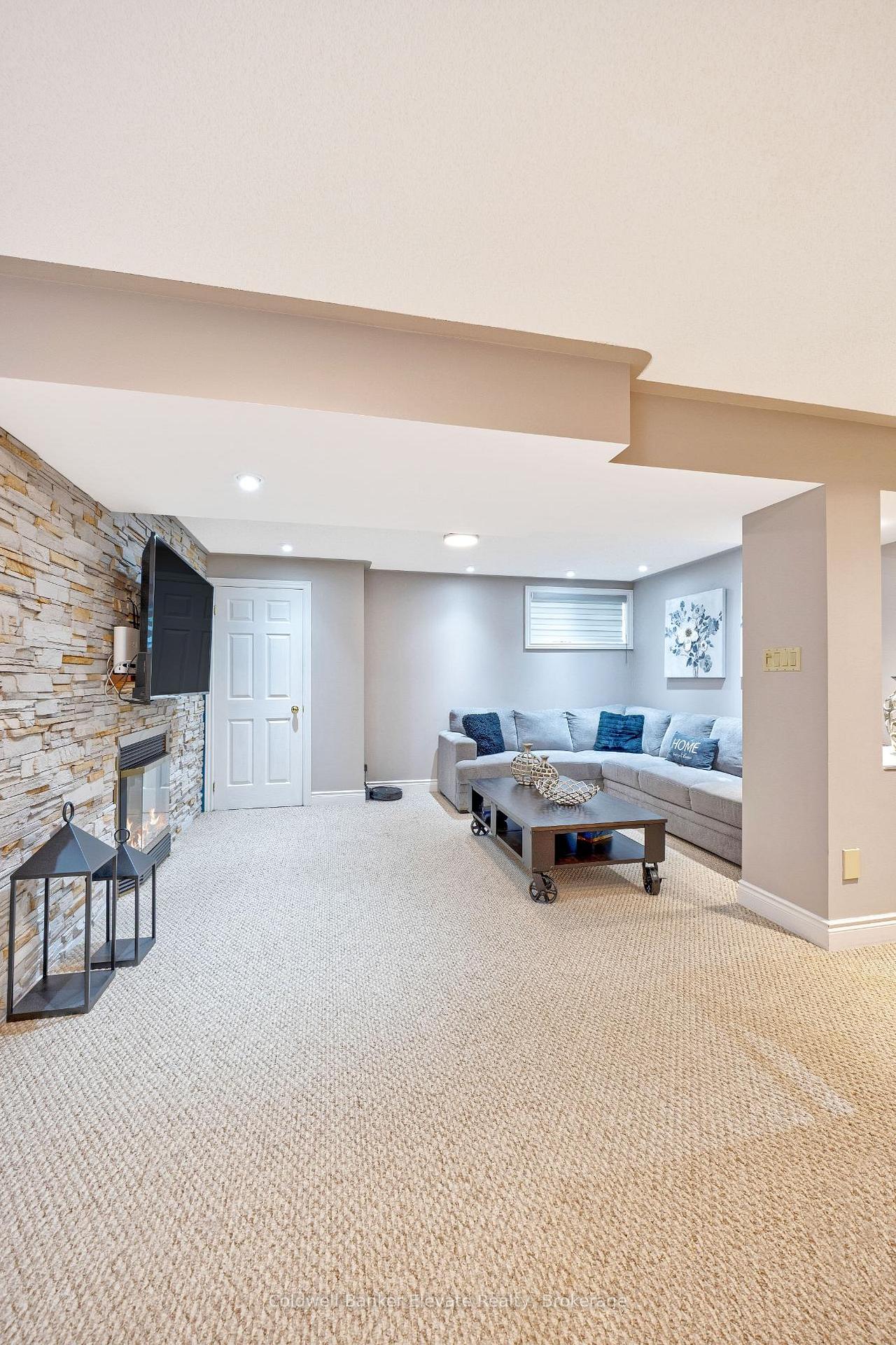 Photo 38 of 20 Ruddell Crescent, Halton Hills, Georgetown — HOMEH