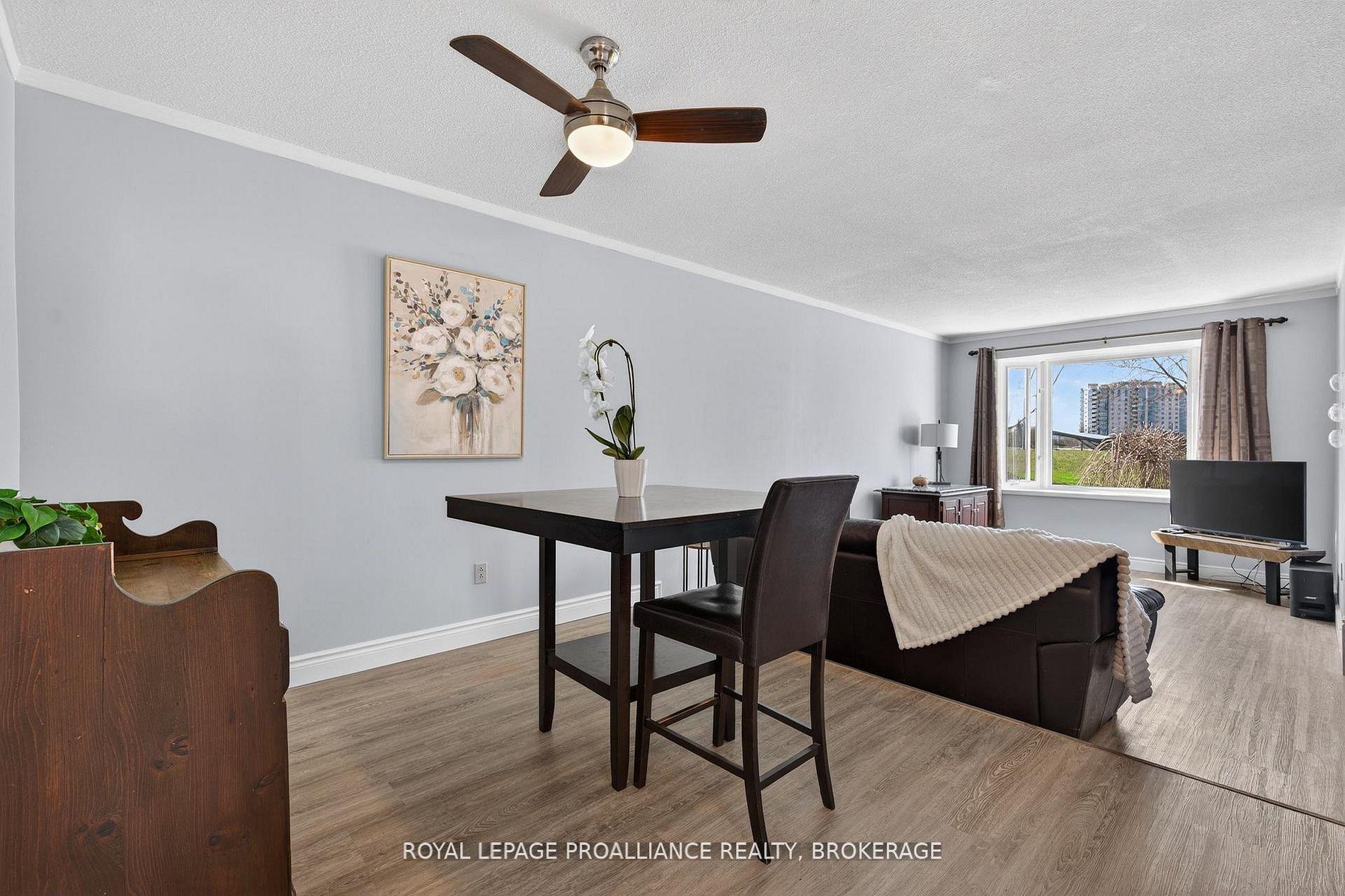 Photo 9 of 16 Grenadier Drive, Kingston, Kingston East (Incl Barret Crt) — HOMEH