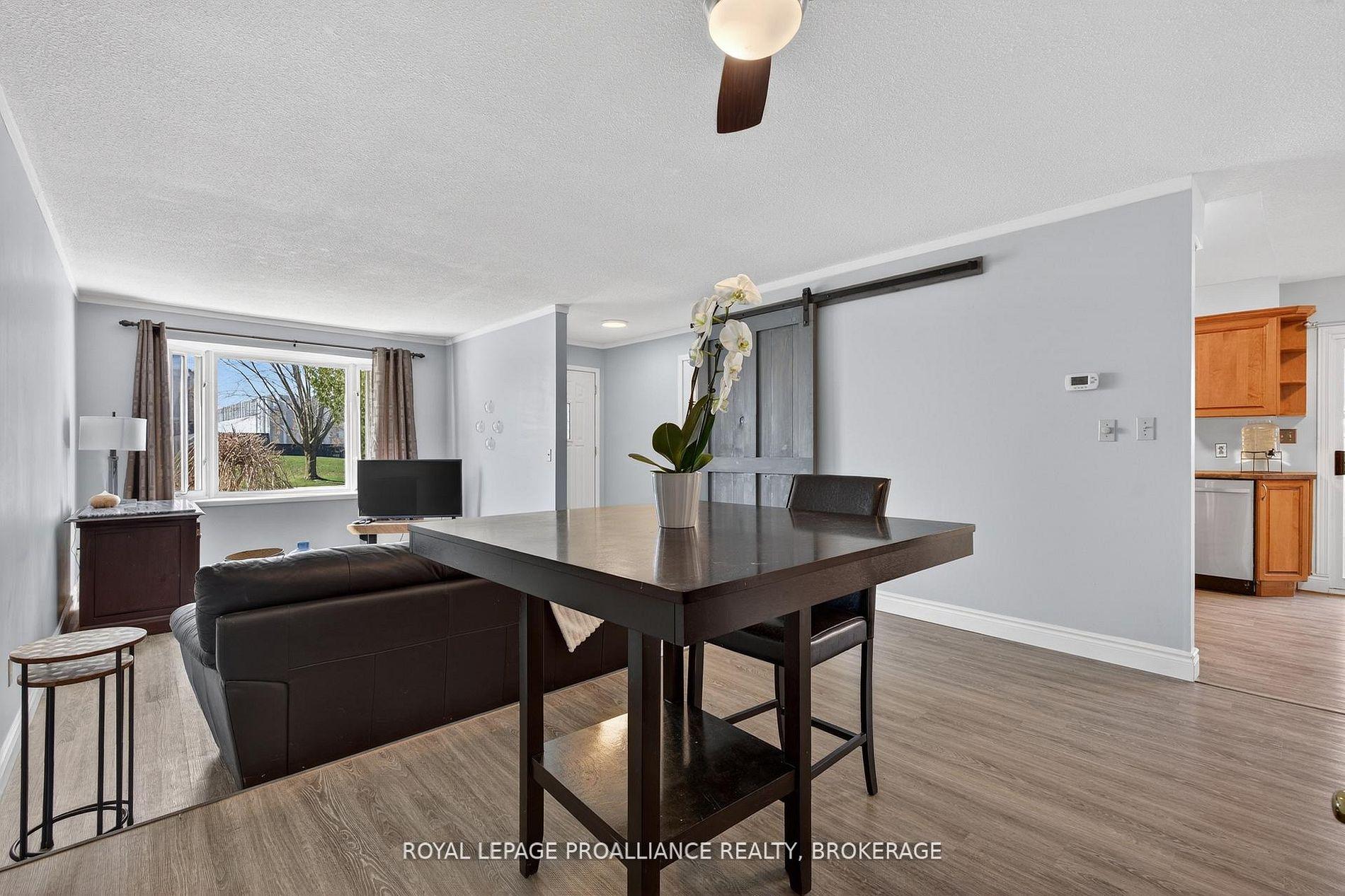 Photo 11 of 16 Grenadier Drive, Kingston, Kingston East (Incl Barret Crt) — HOMEH