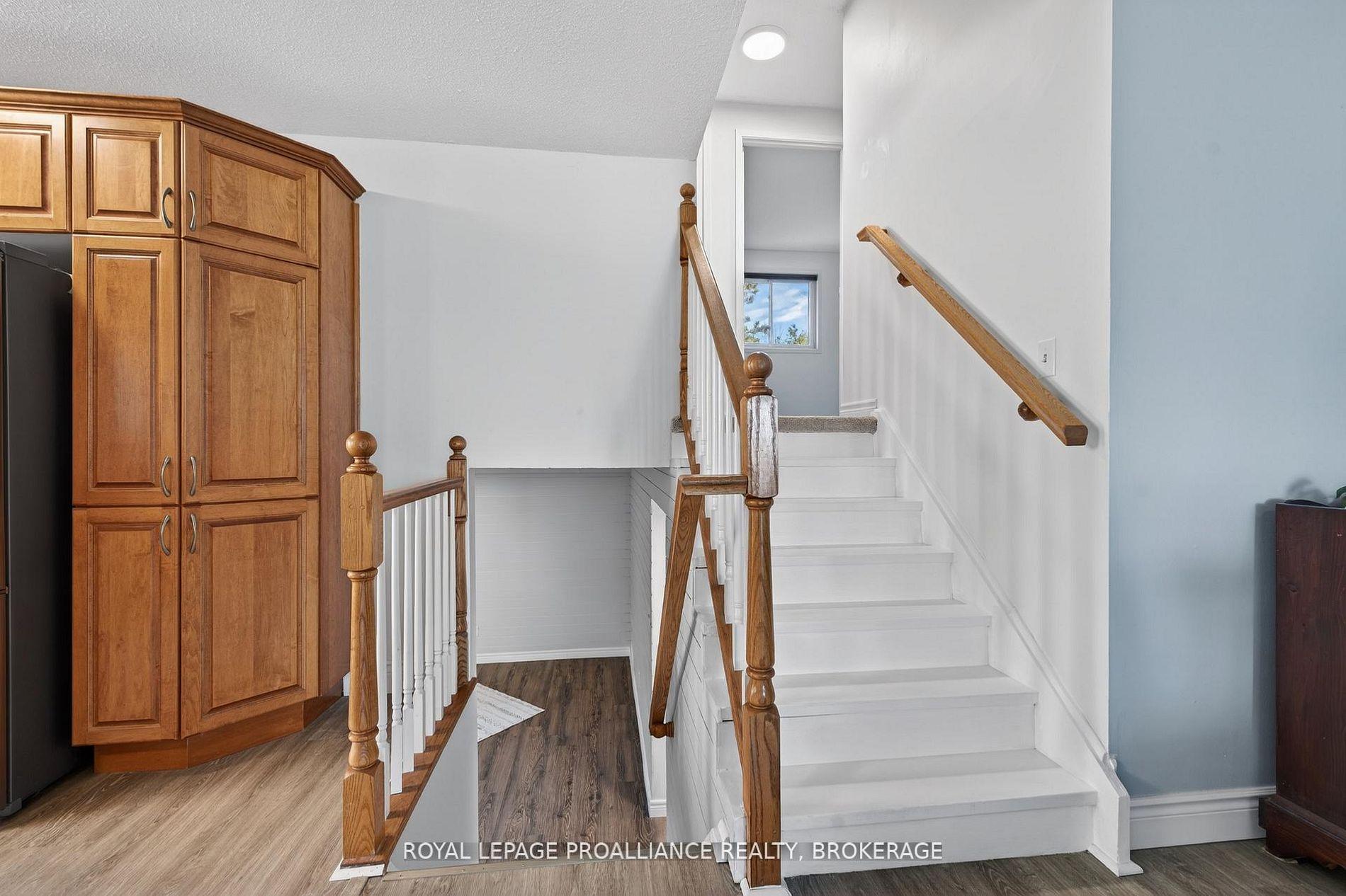 Photo 14 of 16 Grenadier Drive, Kingston, Kingston East (Incl Barret Crt) — HOMEH