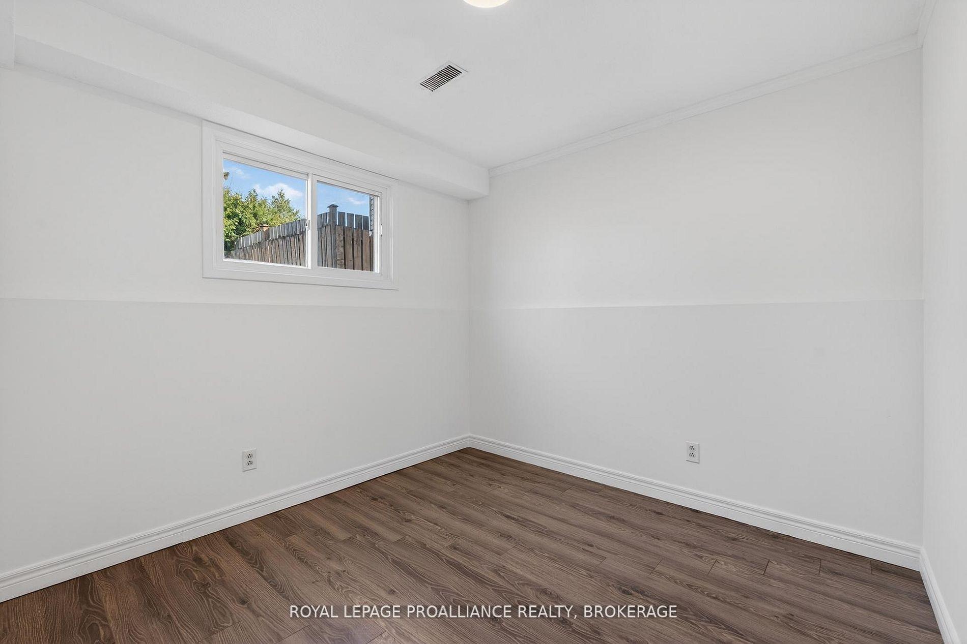 Photo 24 of 16 Grenadier Drive, Kingston, Kingston East (Incl Barret Crt) — HOMEH