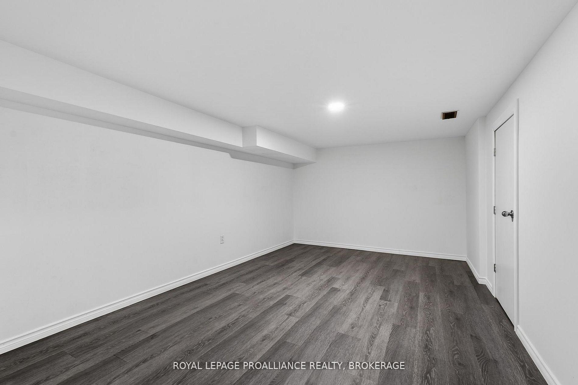Photo 27 of 16 Grenadier Drive, Kingston, Kingston East (Incl Barret Crt) — HOMEH
