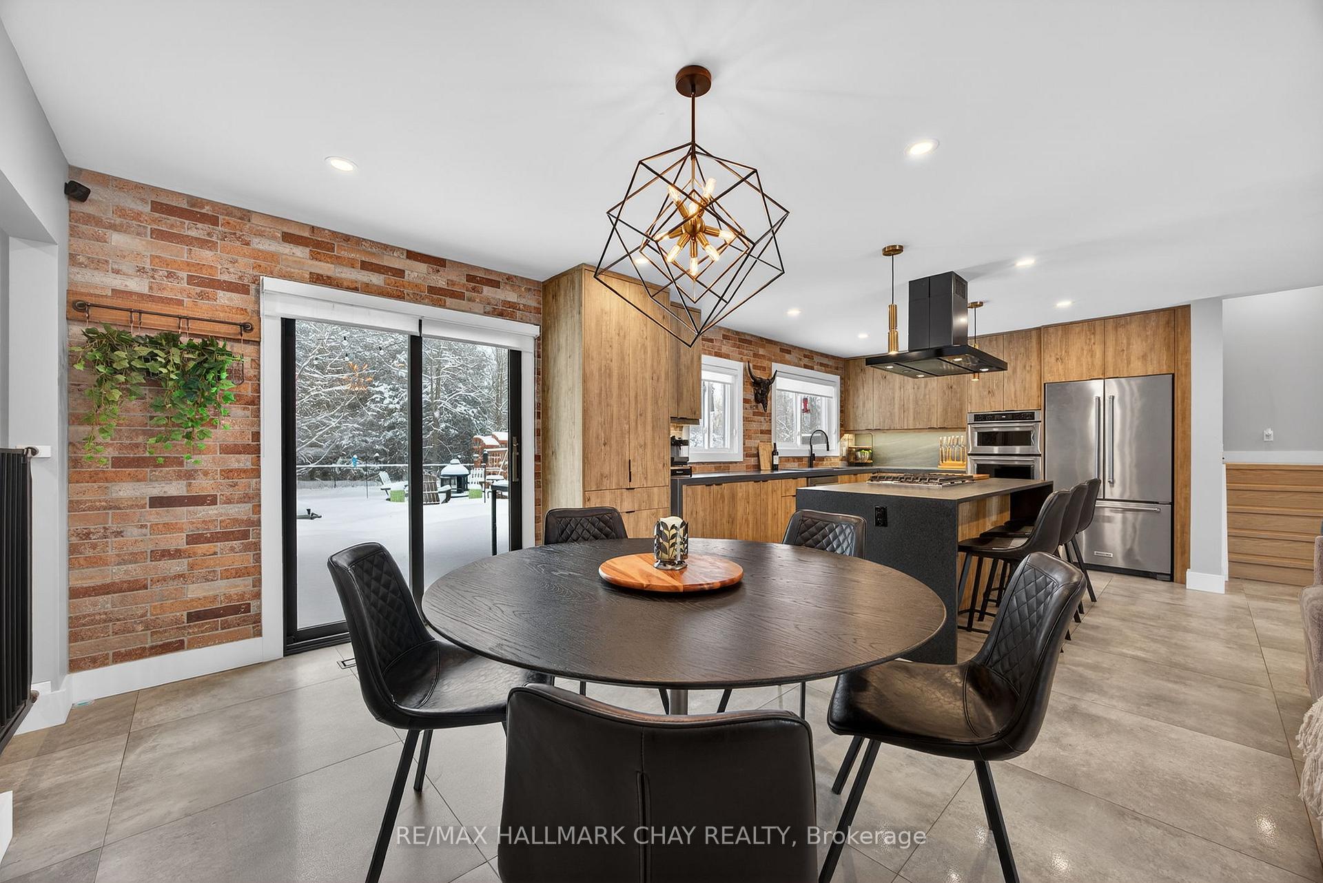 Photo 6 of 1386 Gilford Road, Innisfil, Rural Innisfil — HOMEH