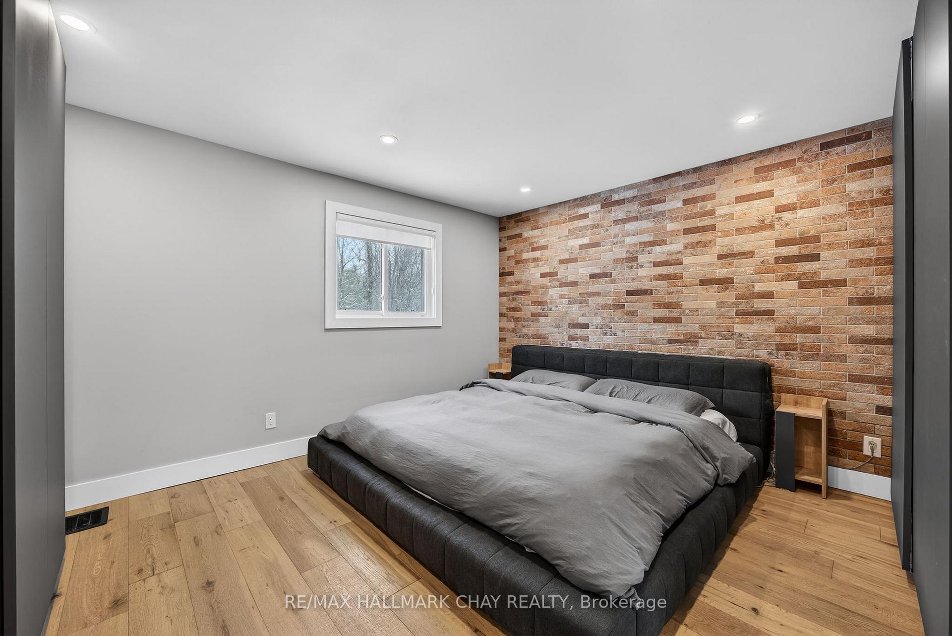 Photo 11 of 1386 Gilford Road, Innisfil, Rural Innisfil — HOMEH