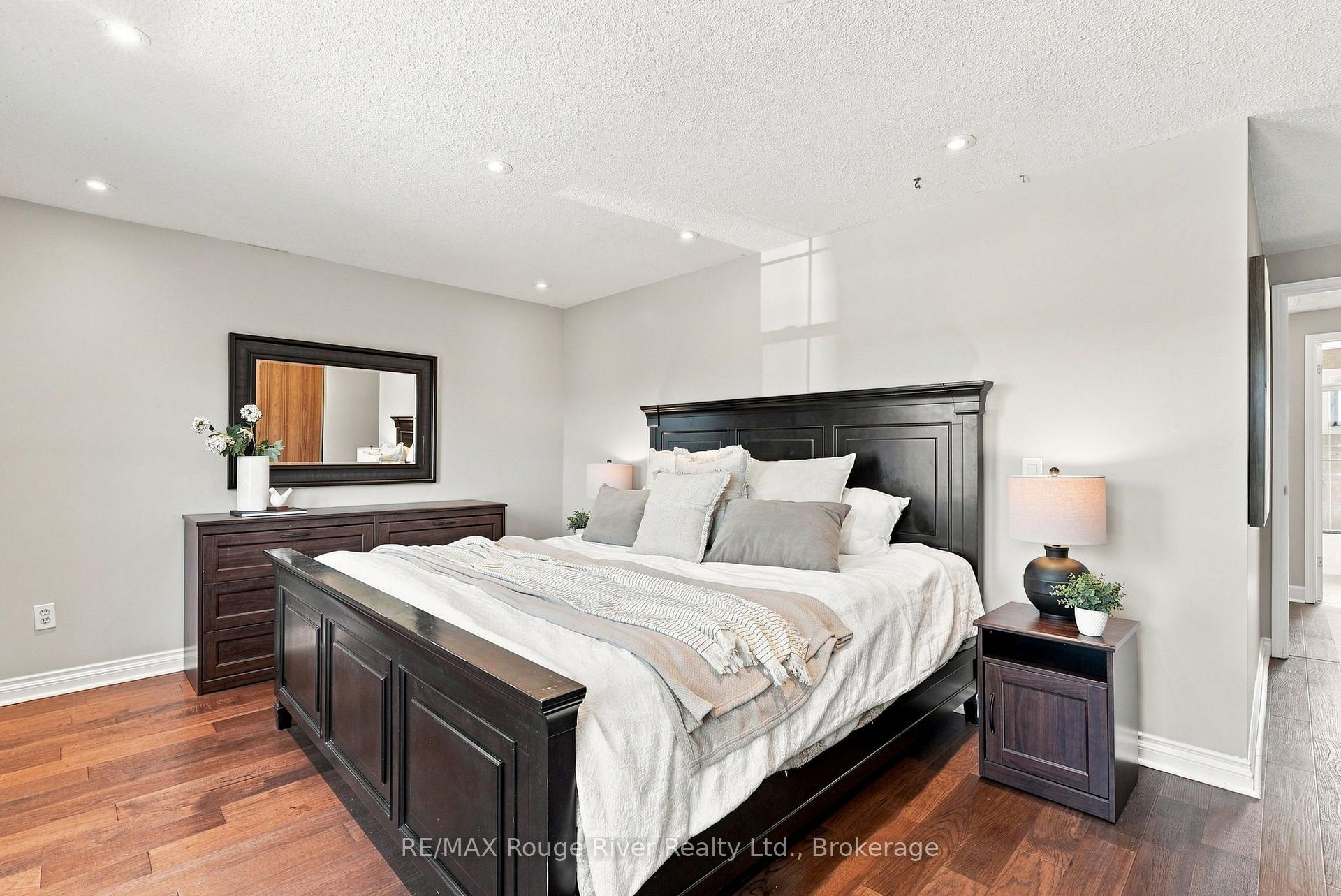 Photo 17 of 117 Pine Hills Road, Whitby, Blue Grass Meadows — HOMEH