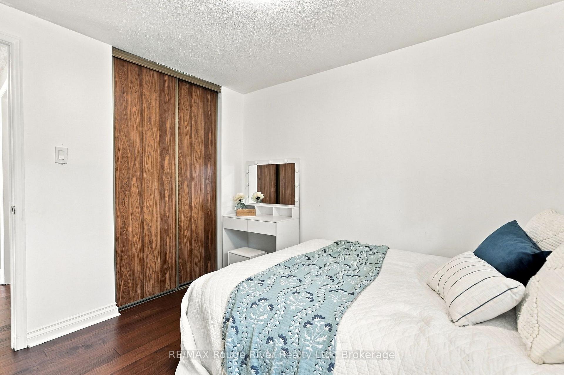Photo 23 of 117 Pine Hills Road, Whitby, Blue Grass Meadows — HOMEH