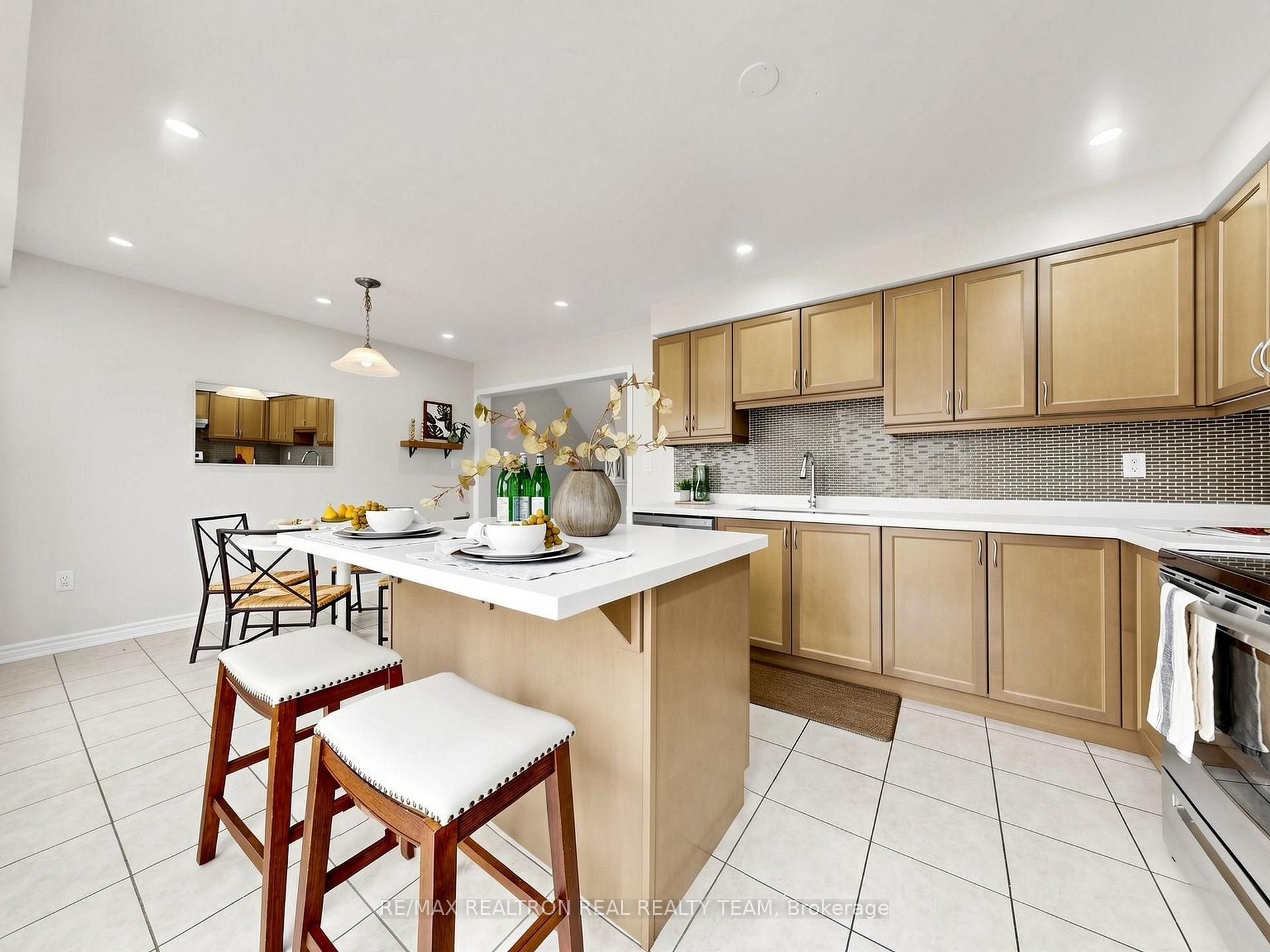 Photo 18 of 2708 Burkholder Drive, Pickering, Rural Pickering — HOMEH