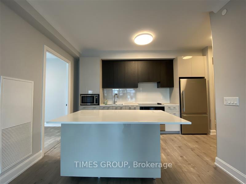 Photo 2 of Unit 910, 8 Water Walk Drive, Markham, Unionville — HOMEH