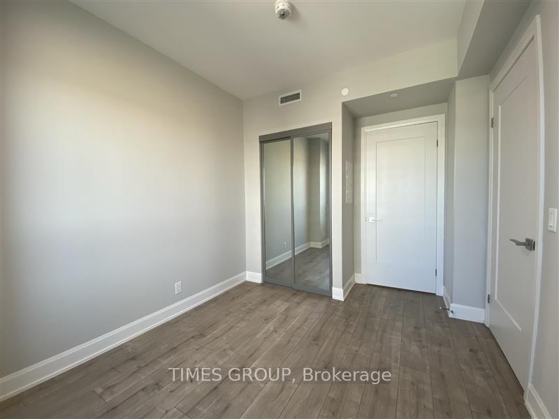 Photo 8 of Unit 910, 8 Water Walk Drive, Markham, Unionville — HOMEH