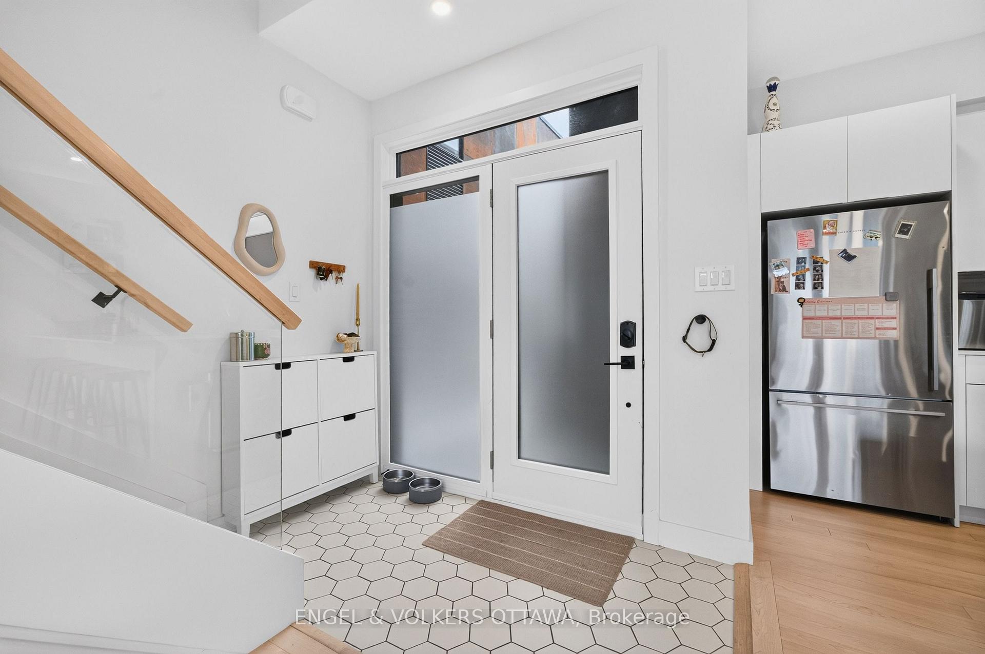 Photo 12 of Unit B, 117 Carruthers Avenue, Ottawa, Mechanicsville — HOMEH
