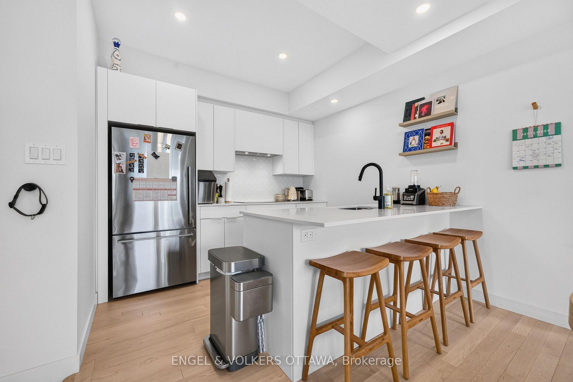 Photo 13 of Unit B, 117 Carruthers Avenue, Ottawa, Mechanicsville — HOMEH